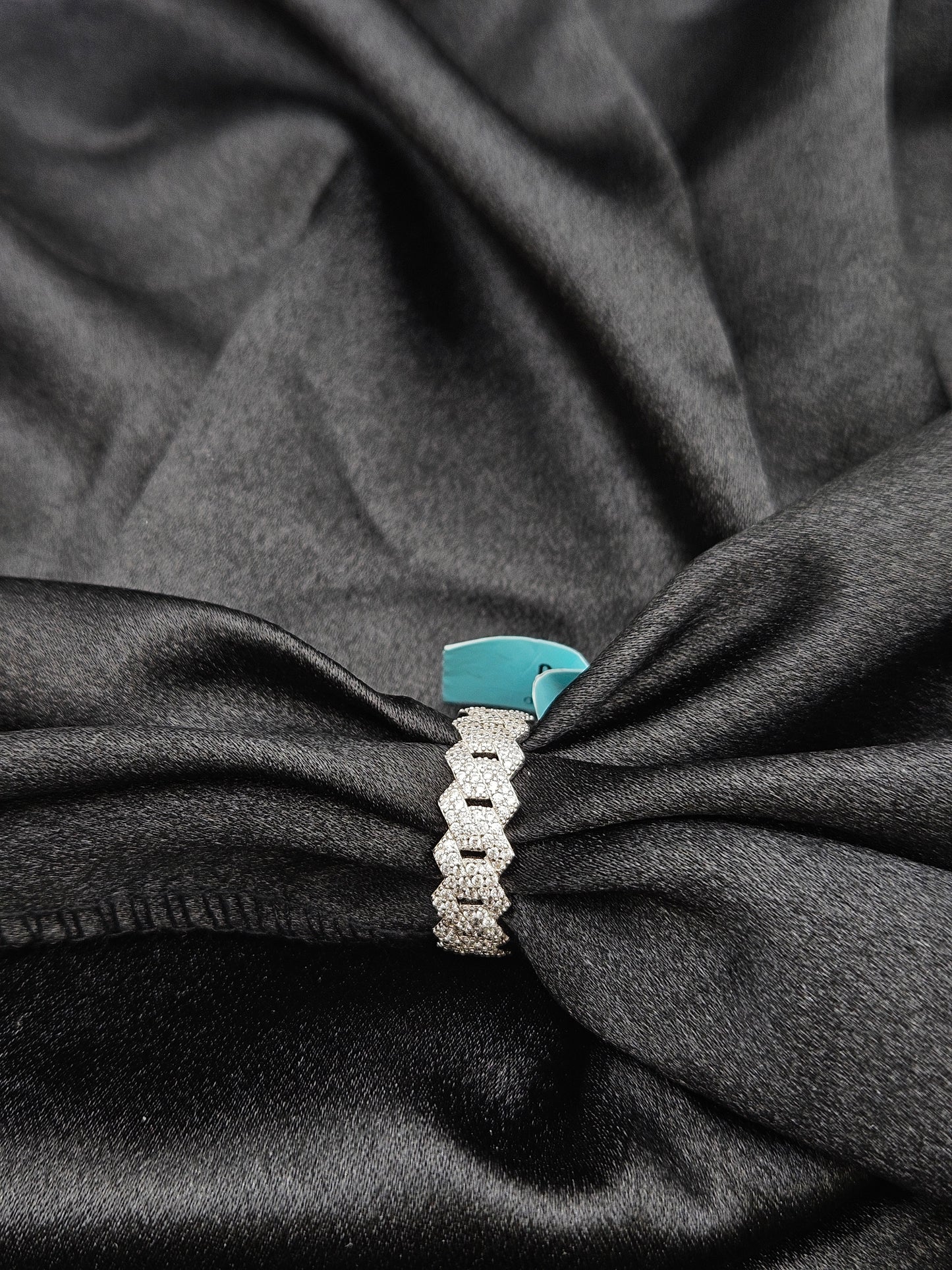 SILVER ICED BAND SIZE11 BR070