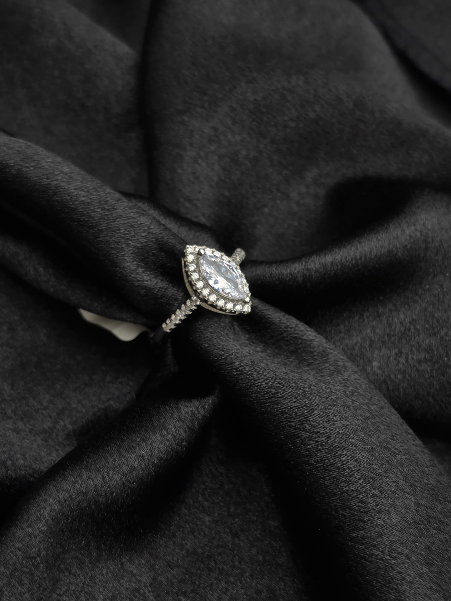 SILVER RING SIZE 9 GR184