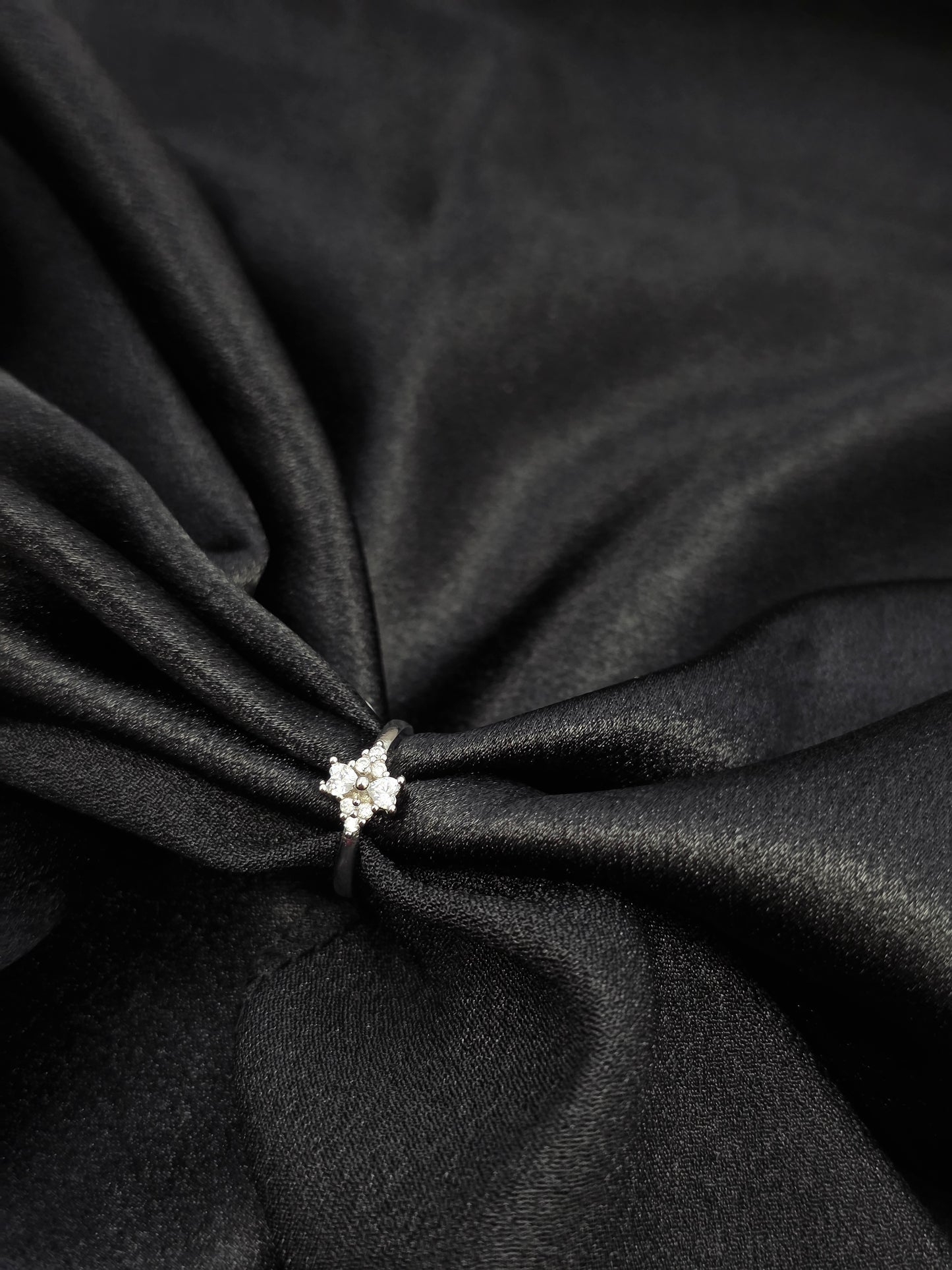 SILVER RING SIZE 5 GR038