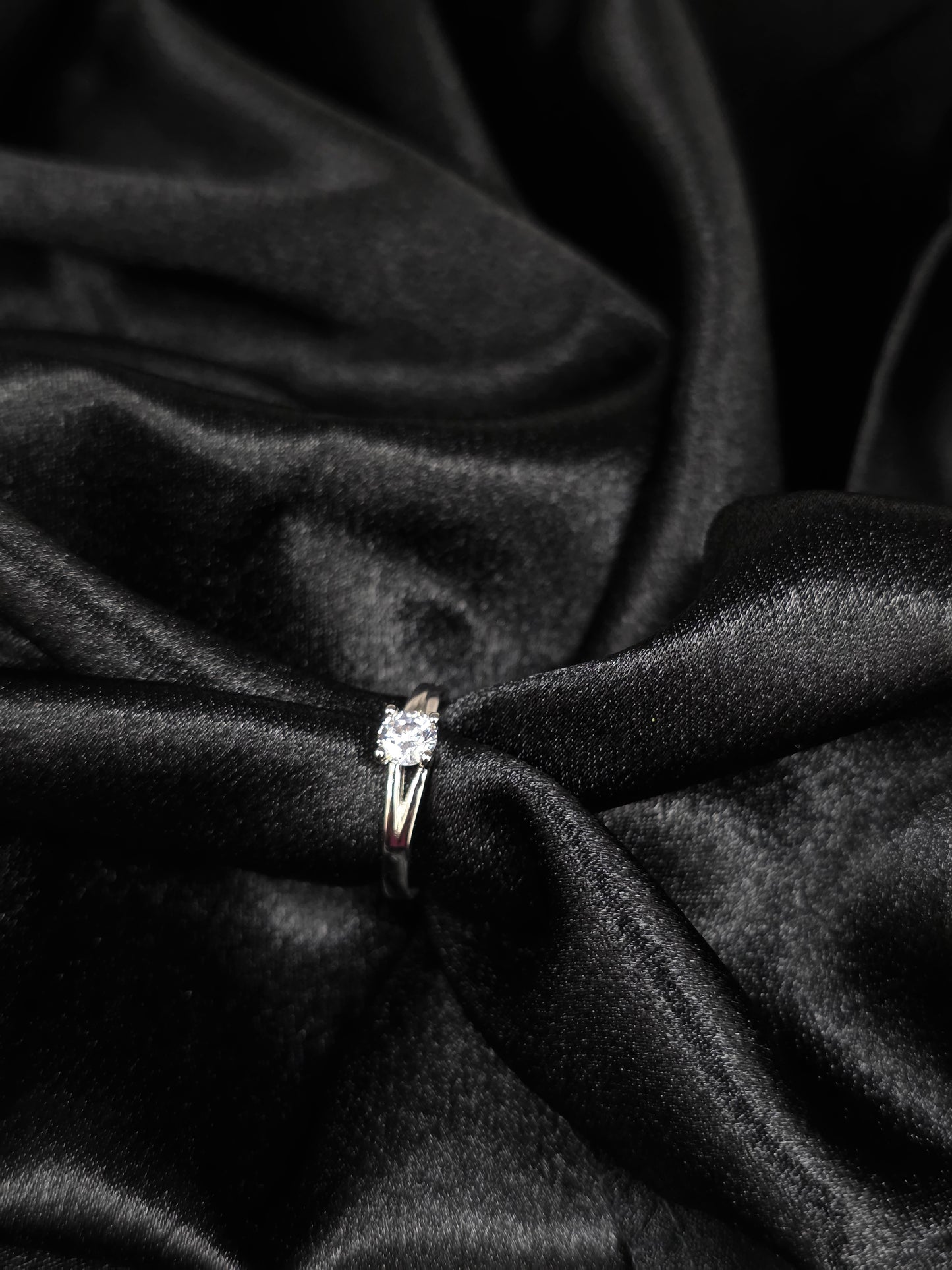 SILVER RING SIZE 6 GR118