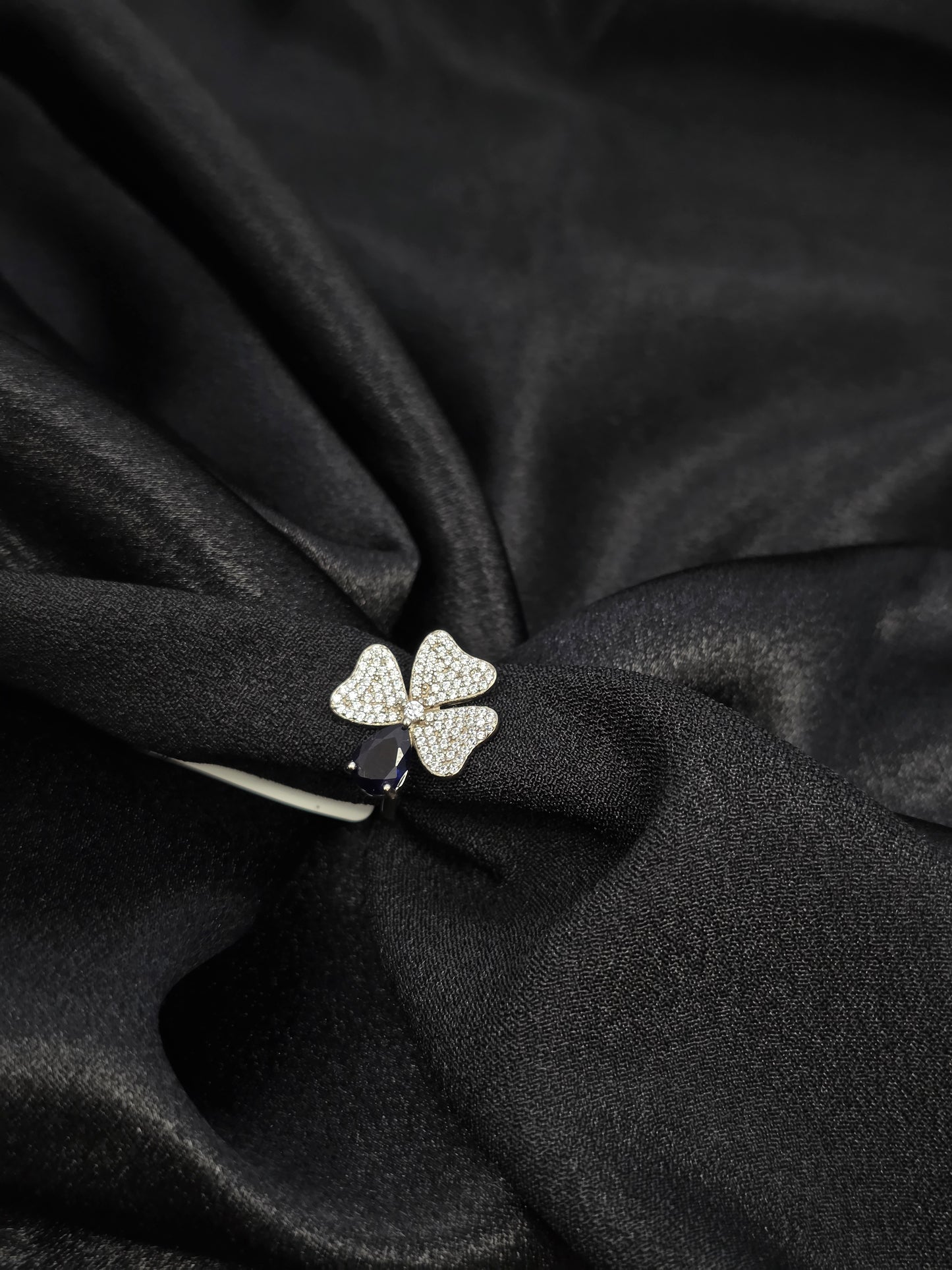 SILVER RING SIZE 5 GR039