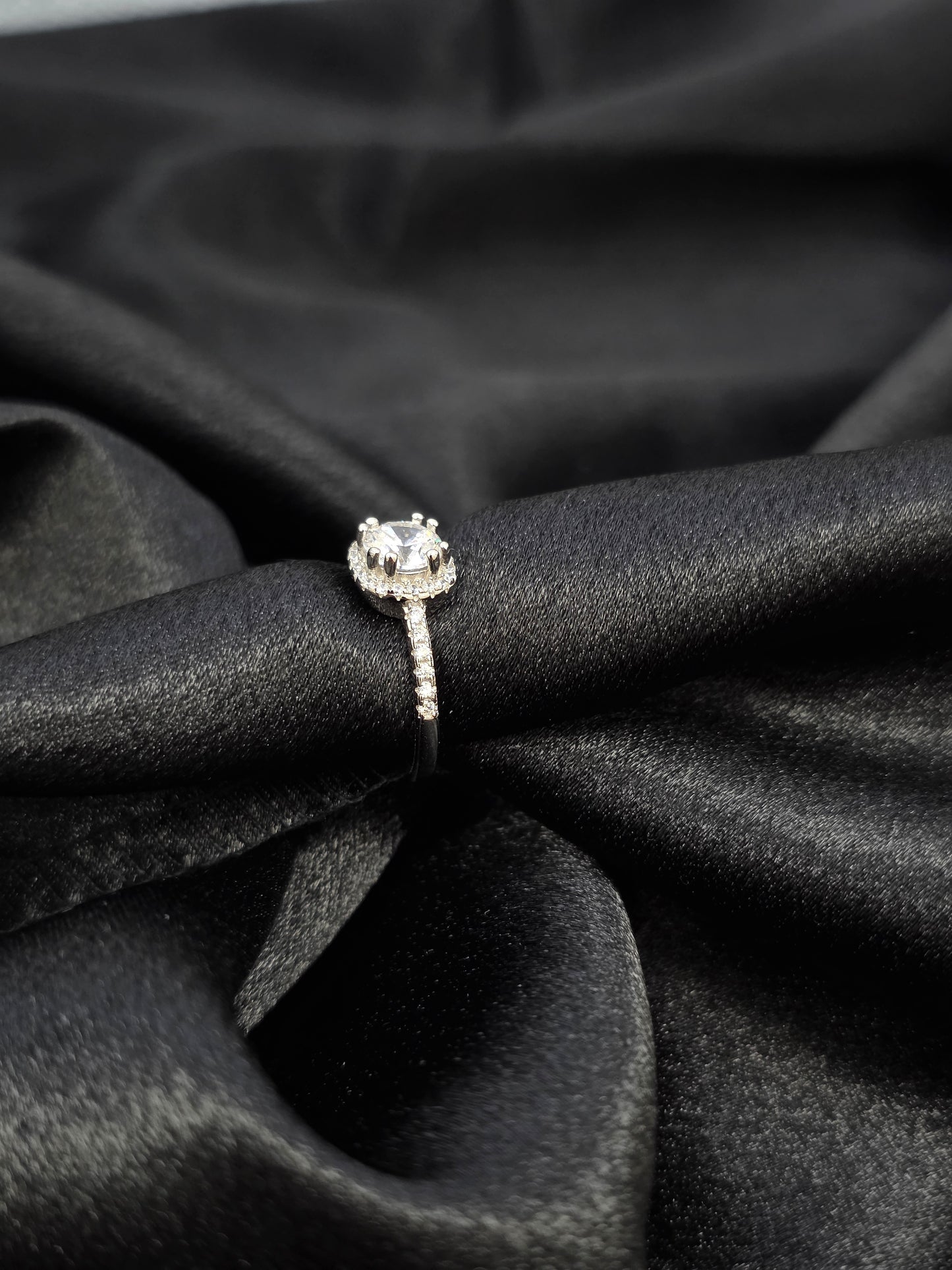SILVER RING SIZE 5 GR002