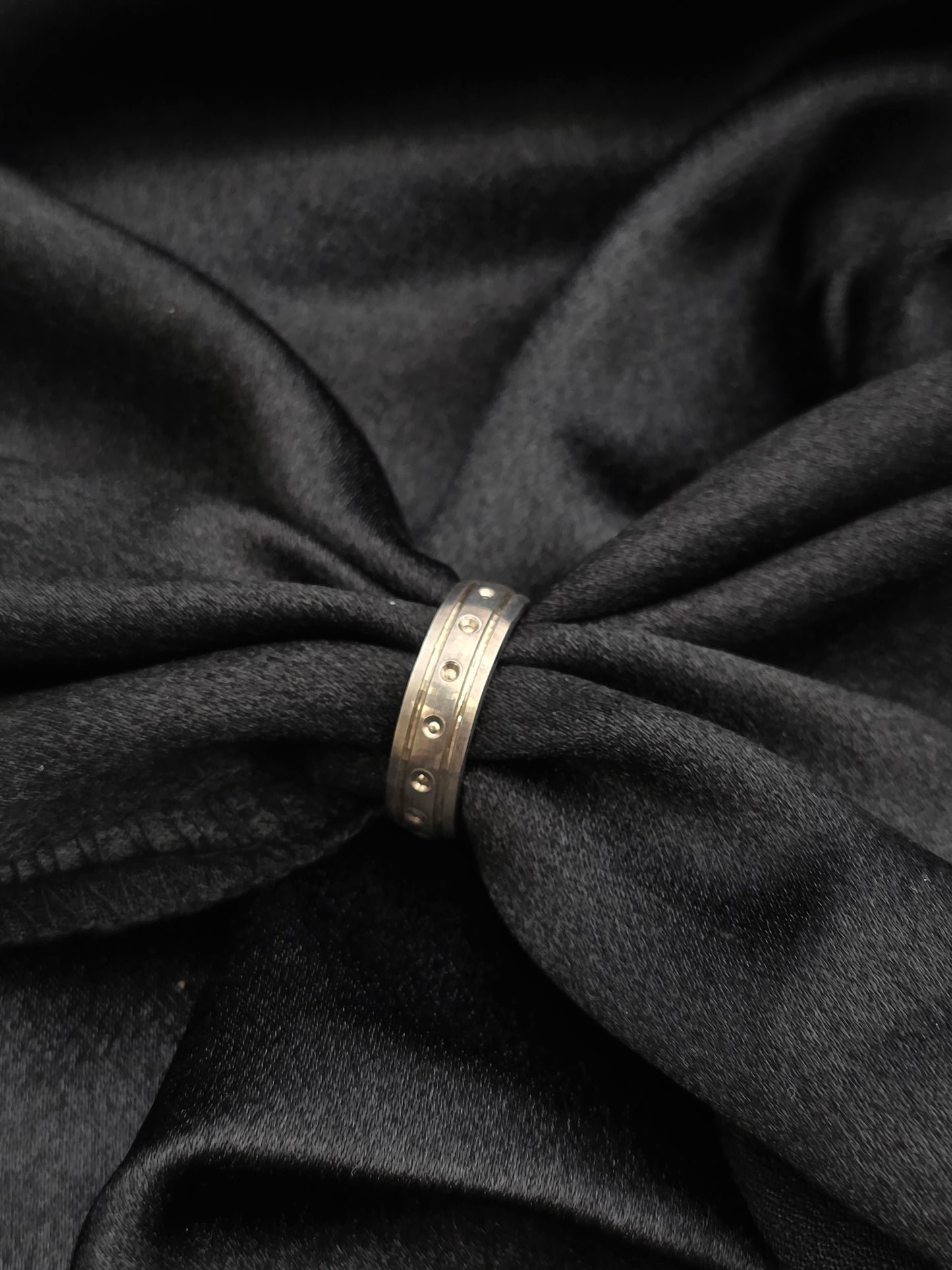 SILVER RING SIZE 7 GR268