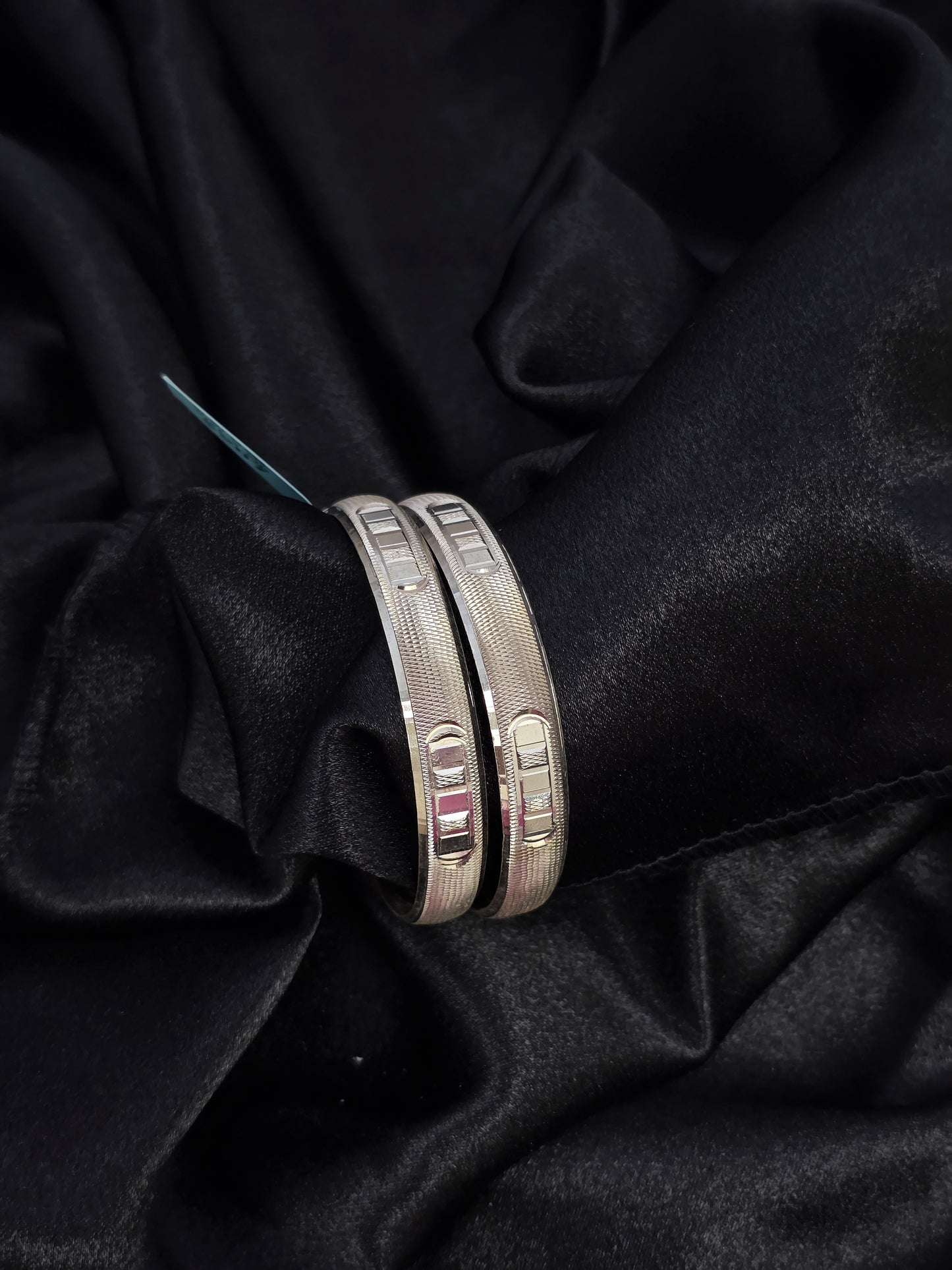 PURE SILVER BANGLES SIZE 2.2 LB007