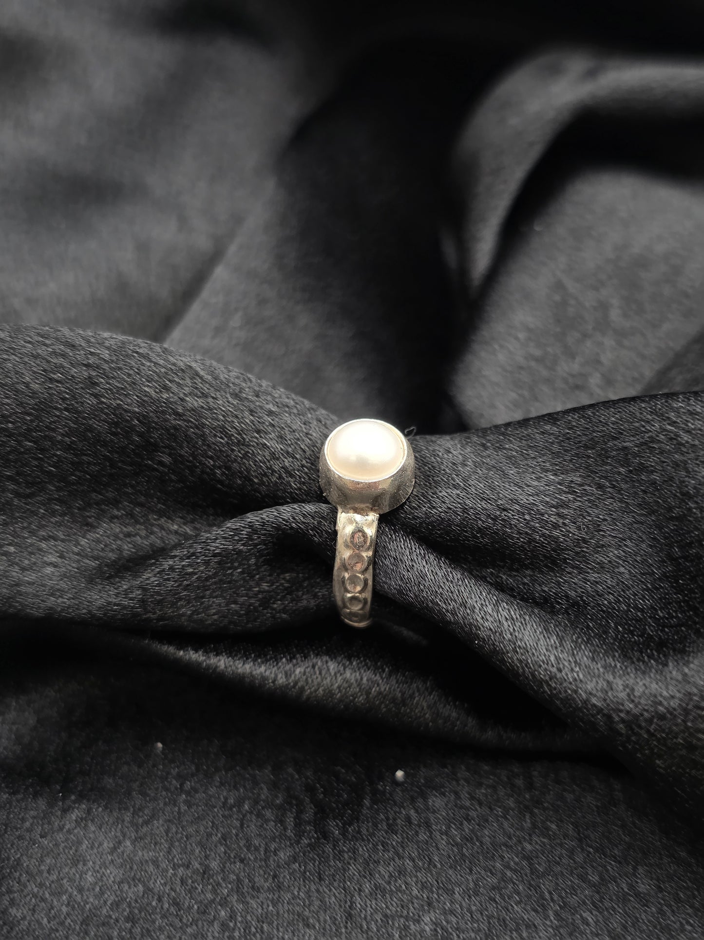 PEARL SILVER RING SIZE 5 GR328
