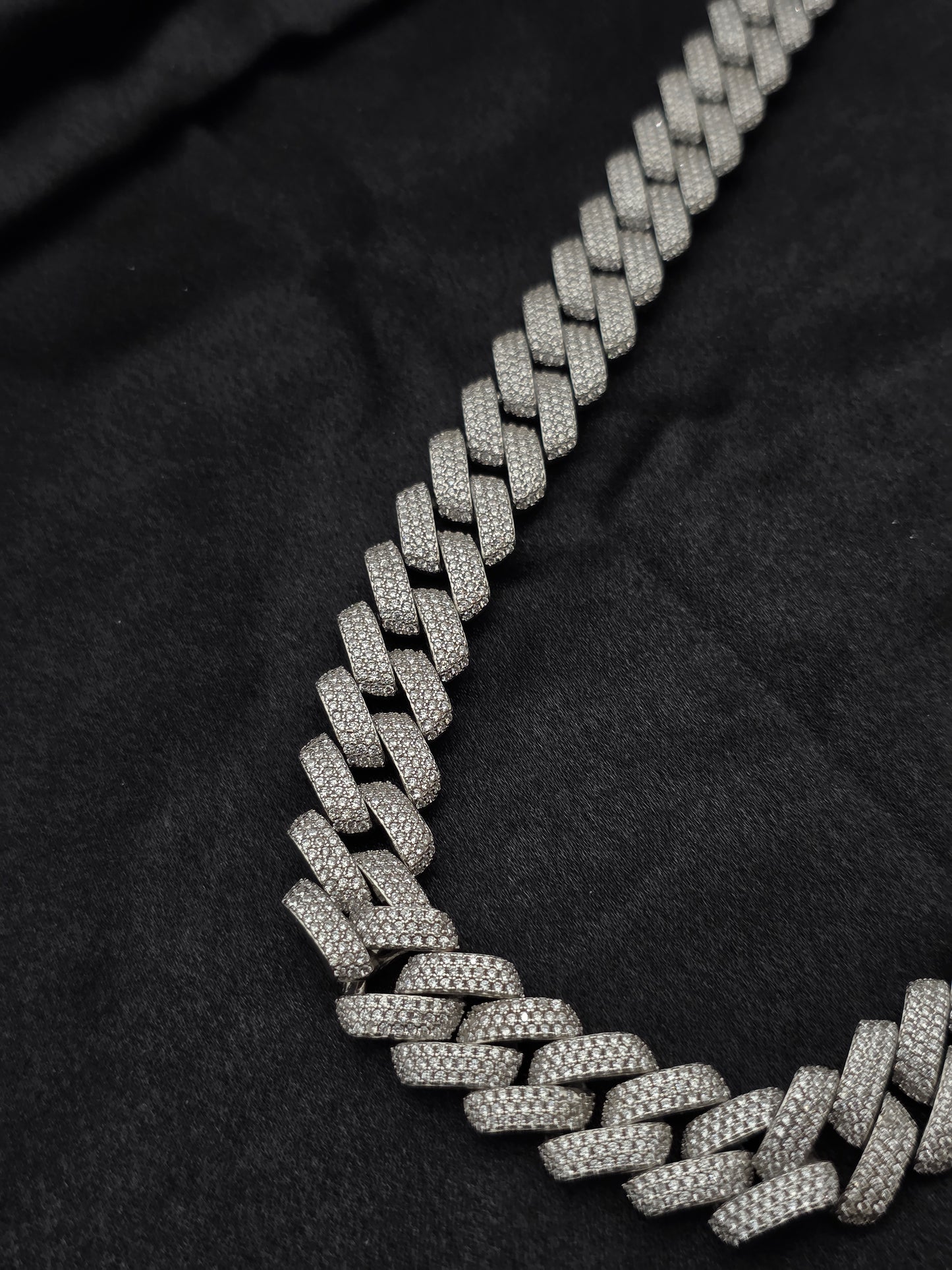 ICED 925 SILVER CHAIN IC014
