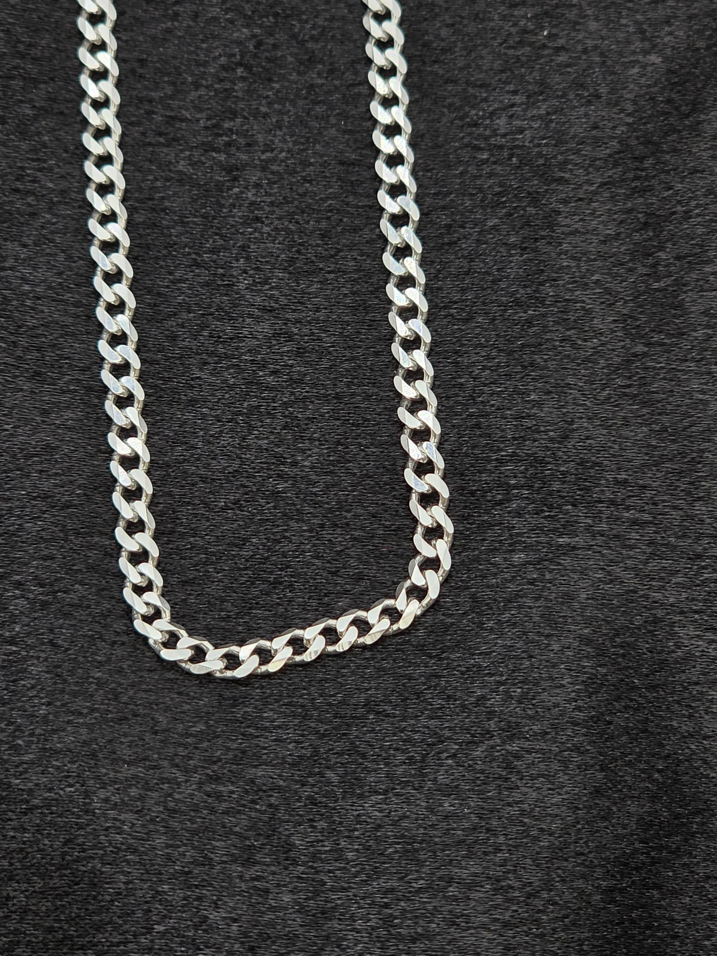 BOYS SILVER CHAIN 20 INCH BC029