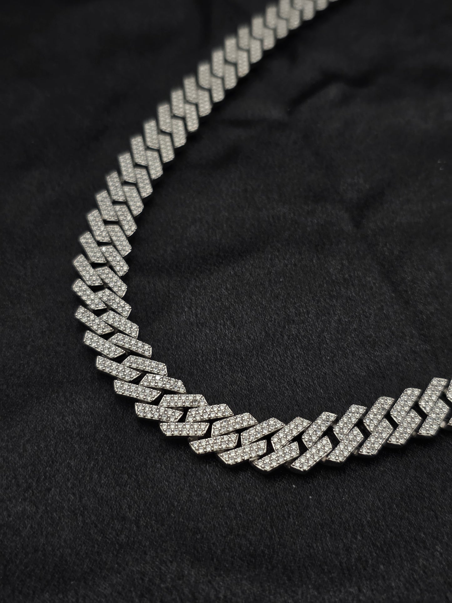 ICED 925 SILVER CHAIN IC008