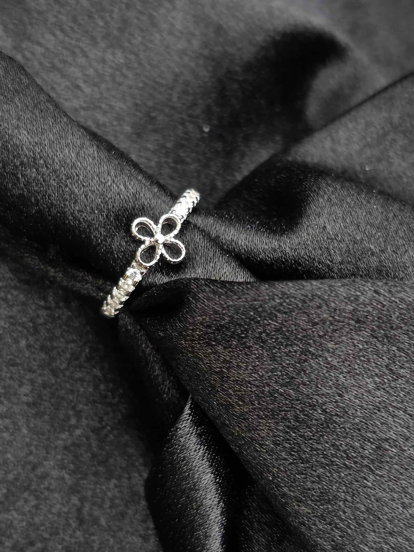 SILVER RING SIZE 5 GR499