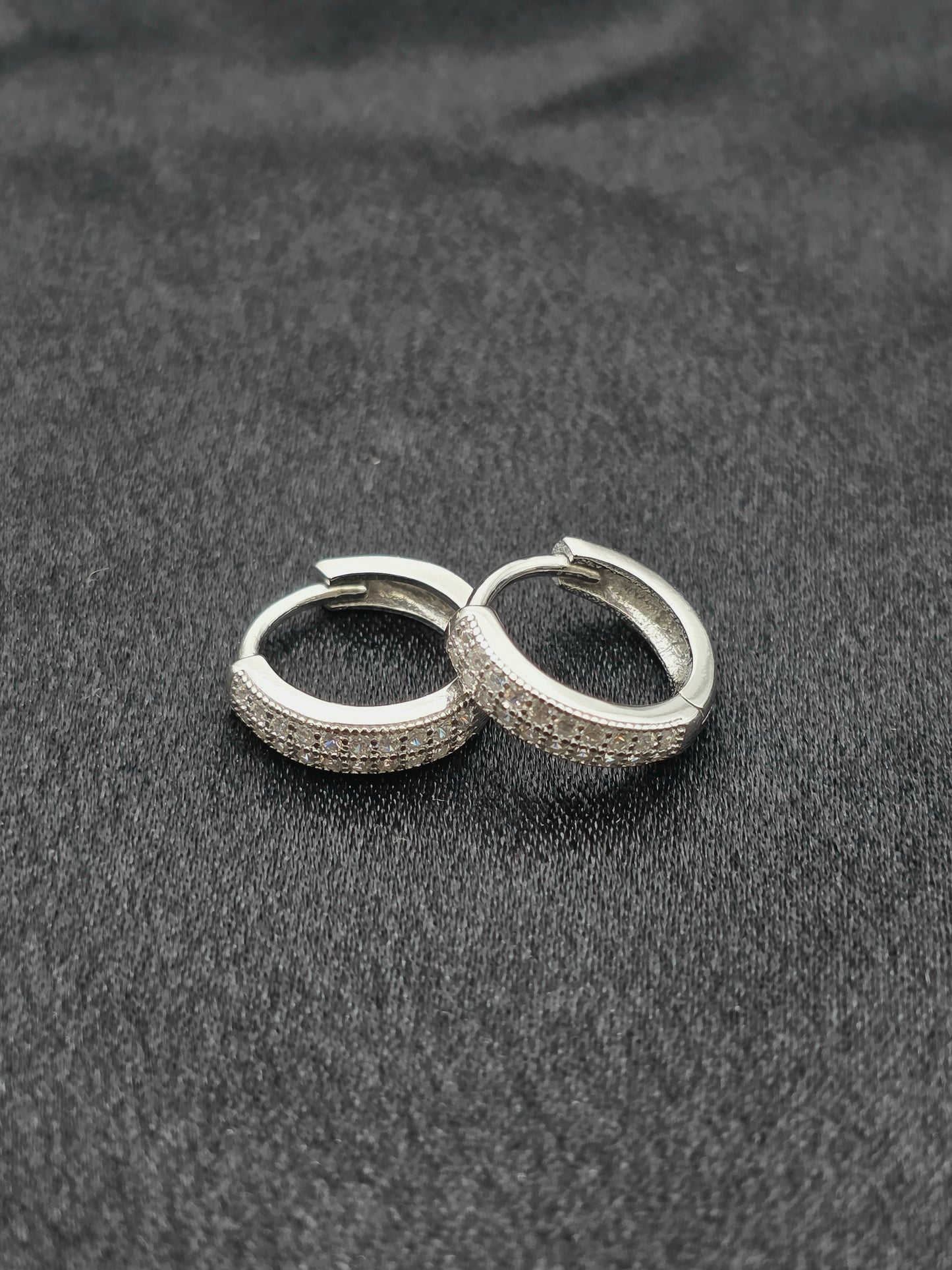 SILVER HOOPS GH189