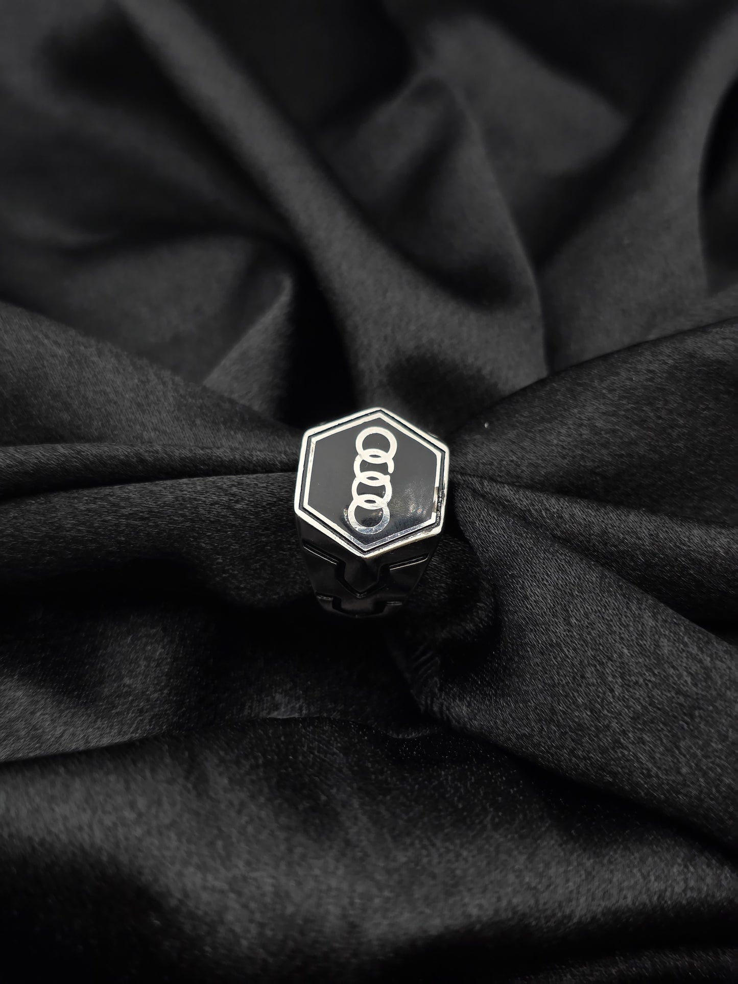 BOYS SILVER RING SIZE 9 BR055