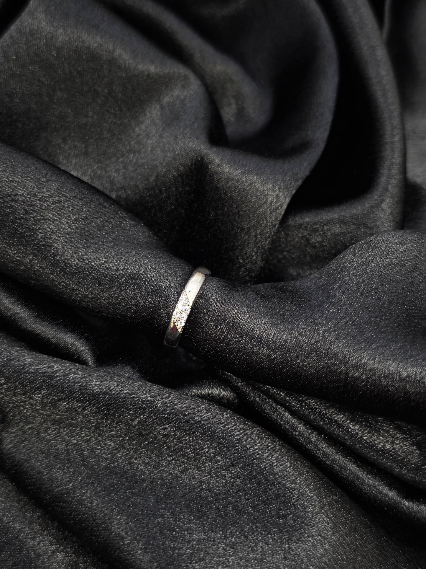 SILVER RING SIZE 5 GR216