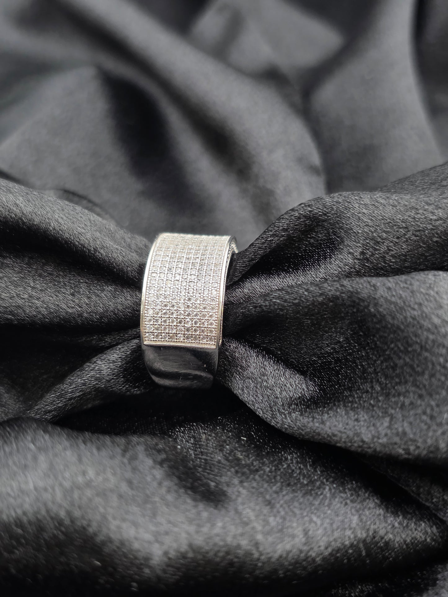 BOYS SILVER RING SIZE 10 BR023