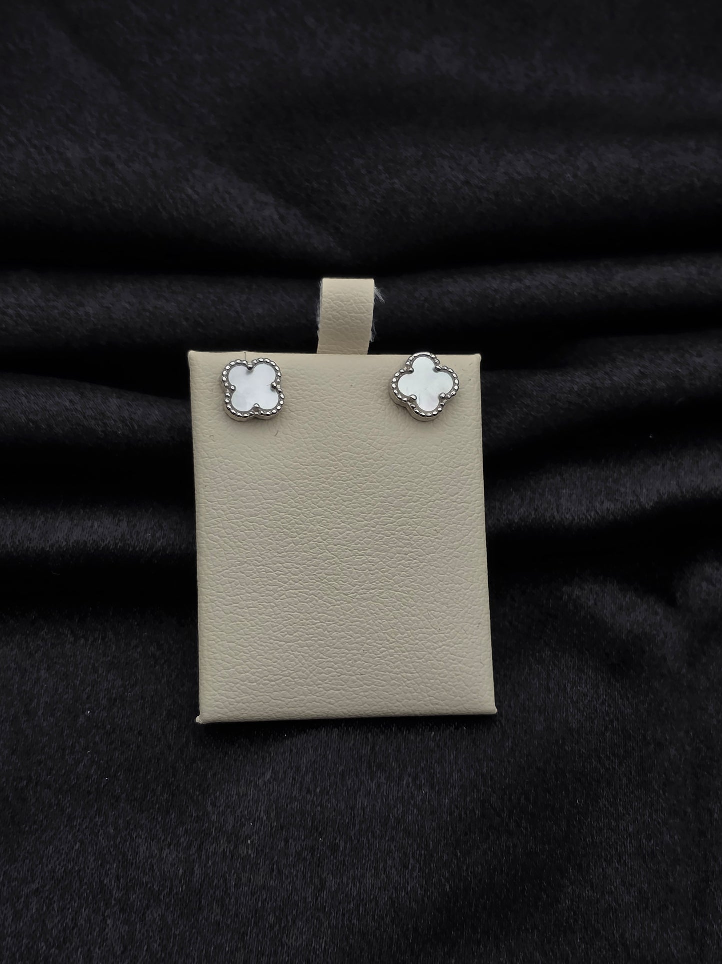 SILVER EAR STUDS GE136