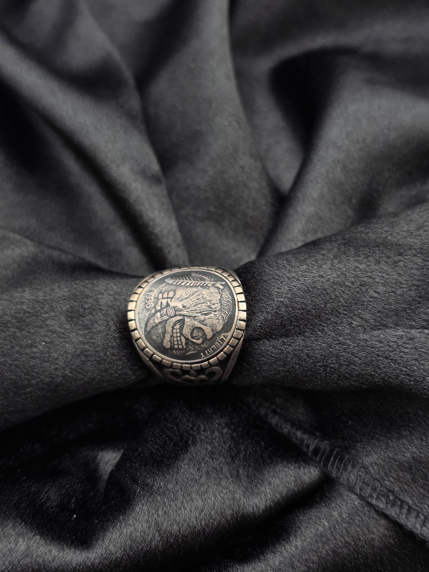 BOYS SILVER RING SIZE 12 BR092