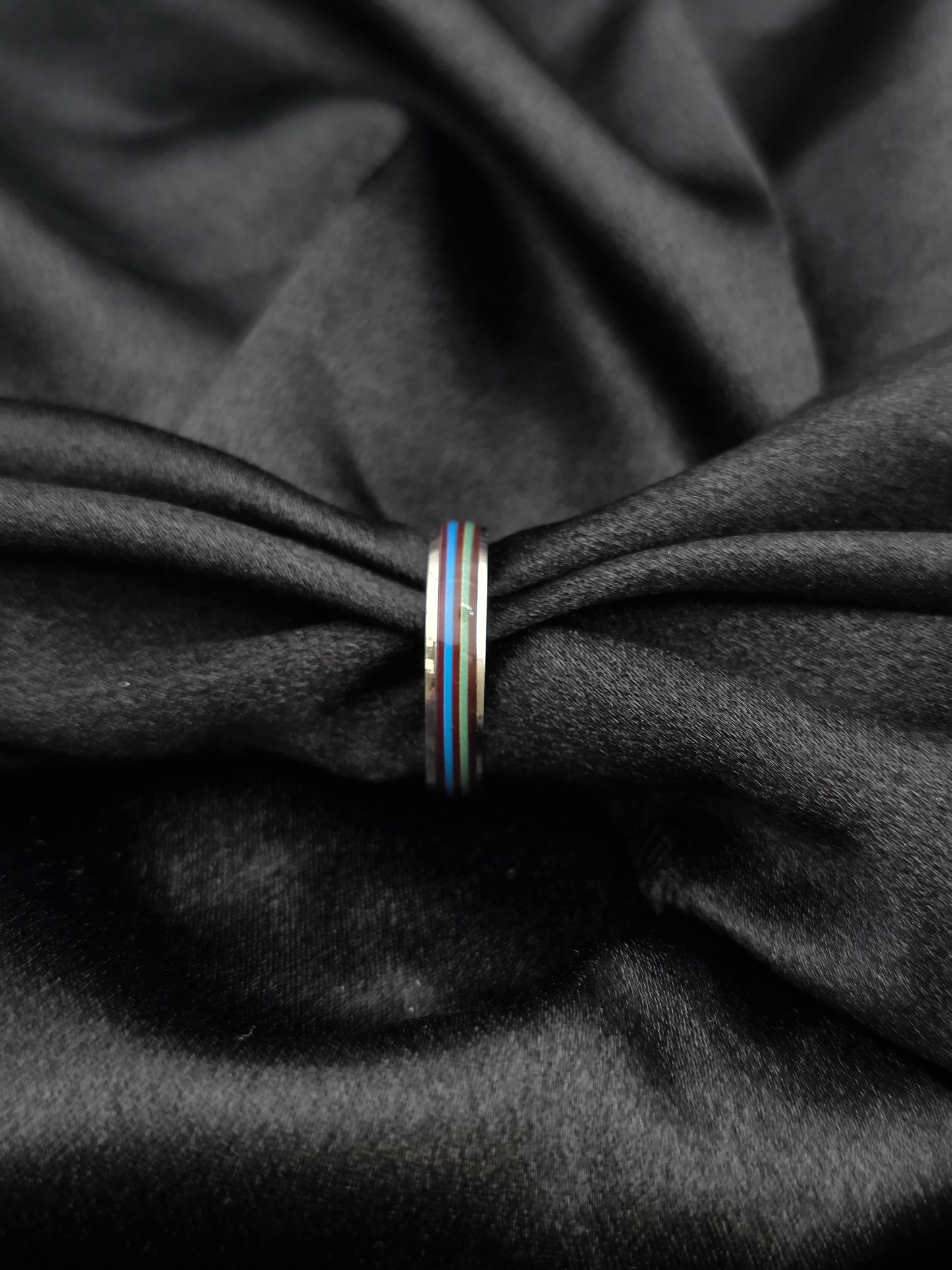 BOYS SILVER BAND SIZE 10 BR026