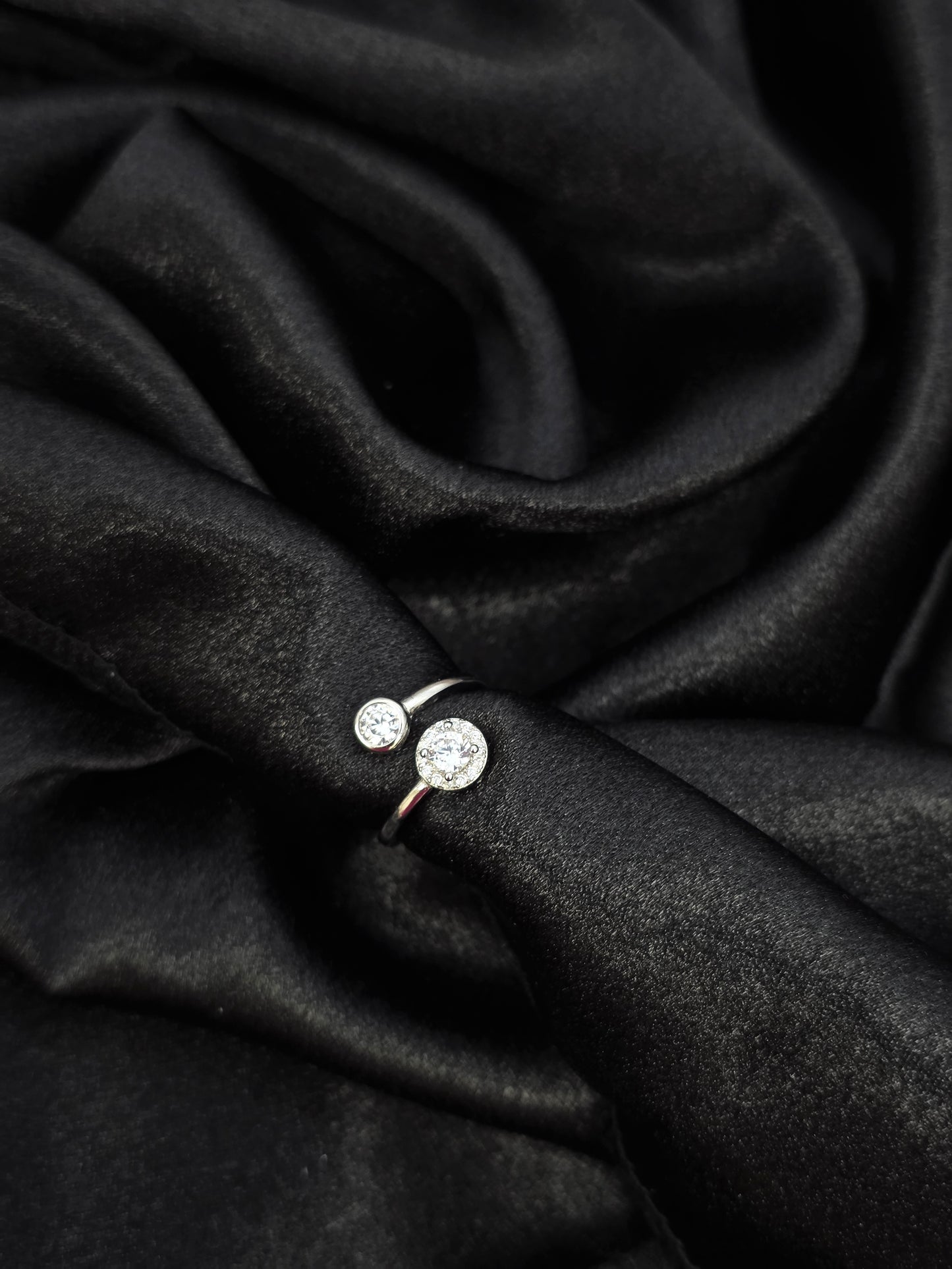 SILVER RING SIZE 6 GR066