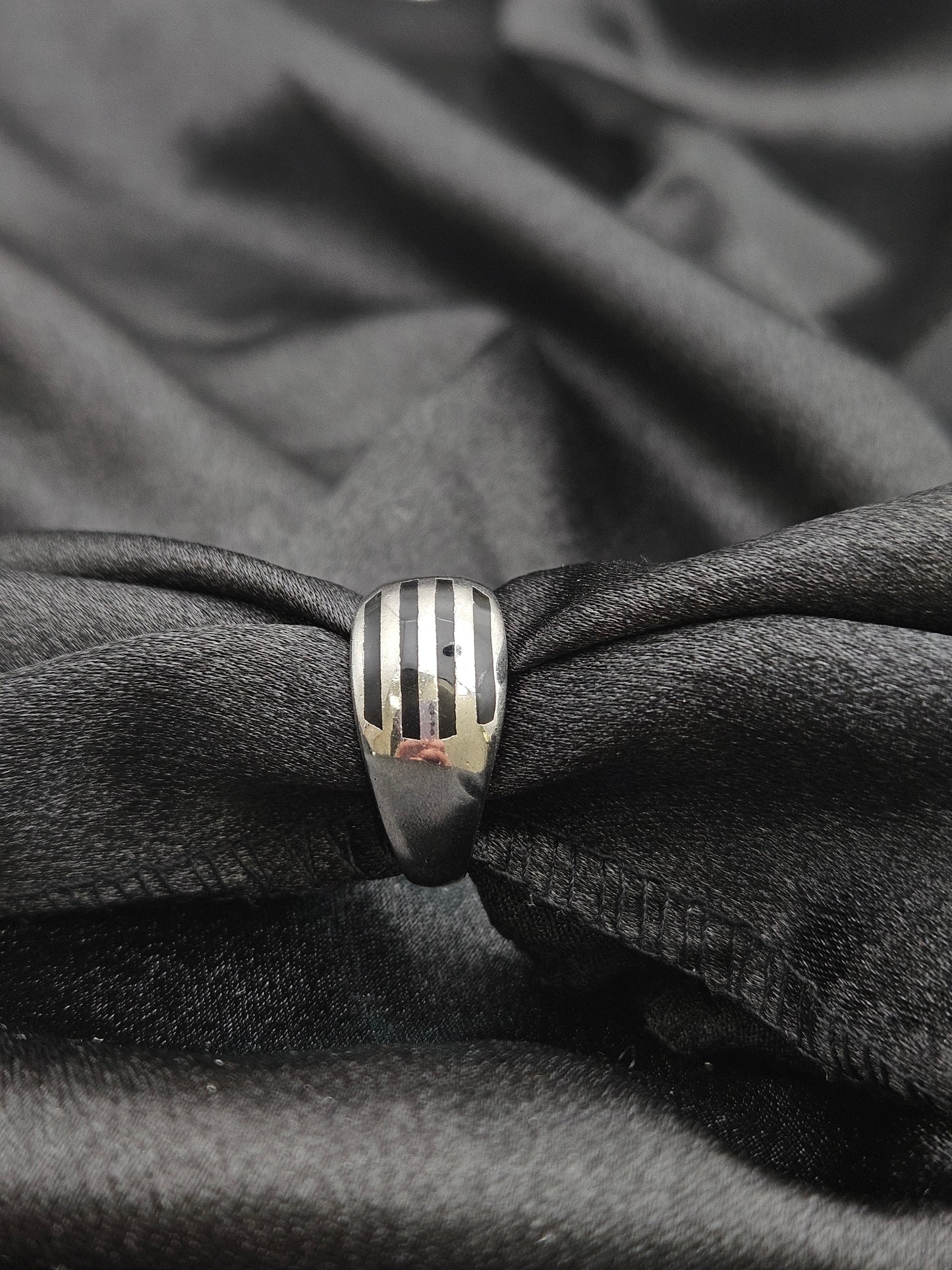 BOYS SILVER RING SIZE 10 BR035