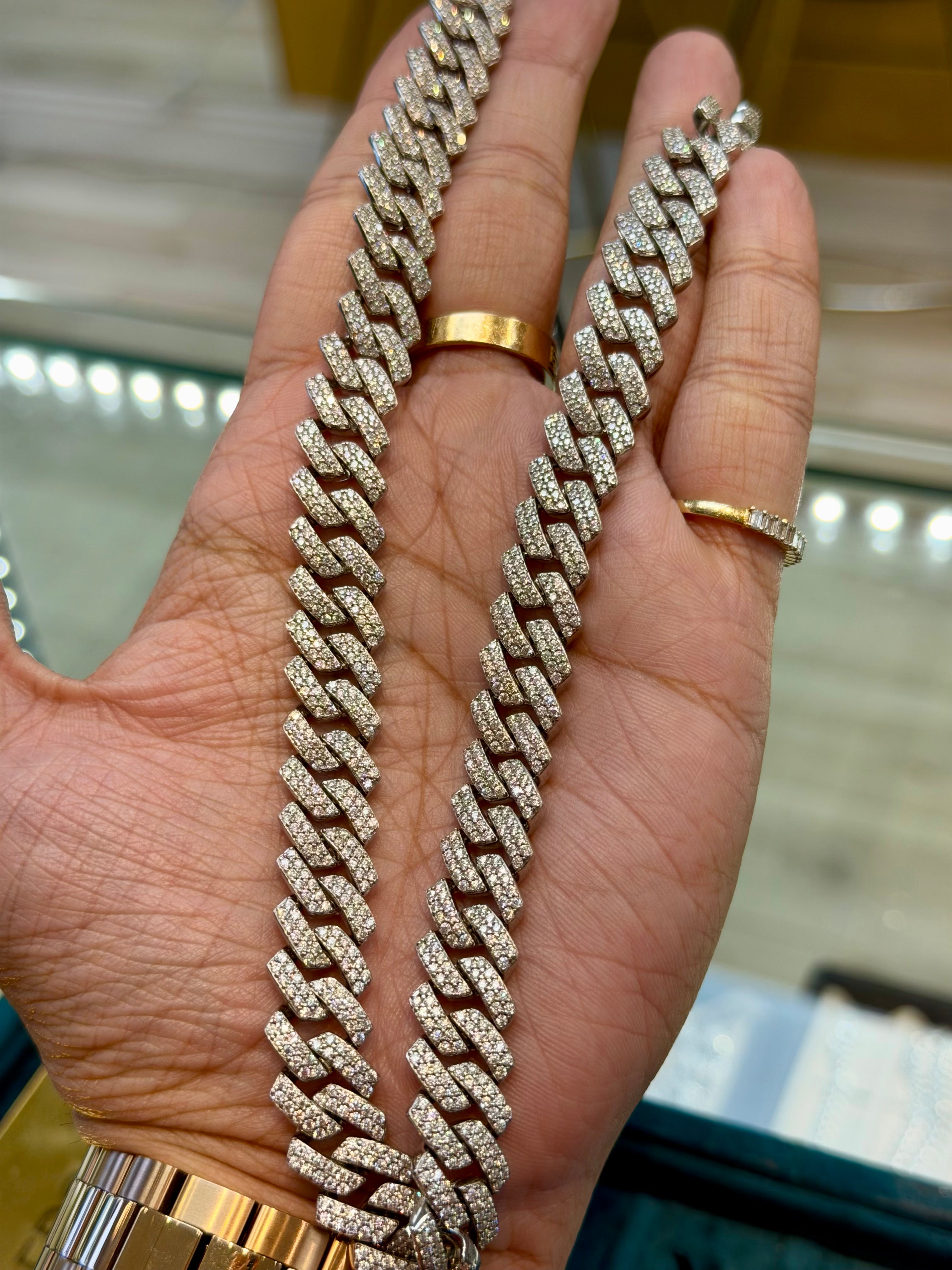SILVER MOISSANITE