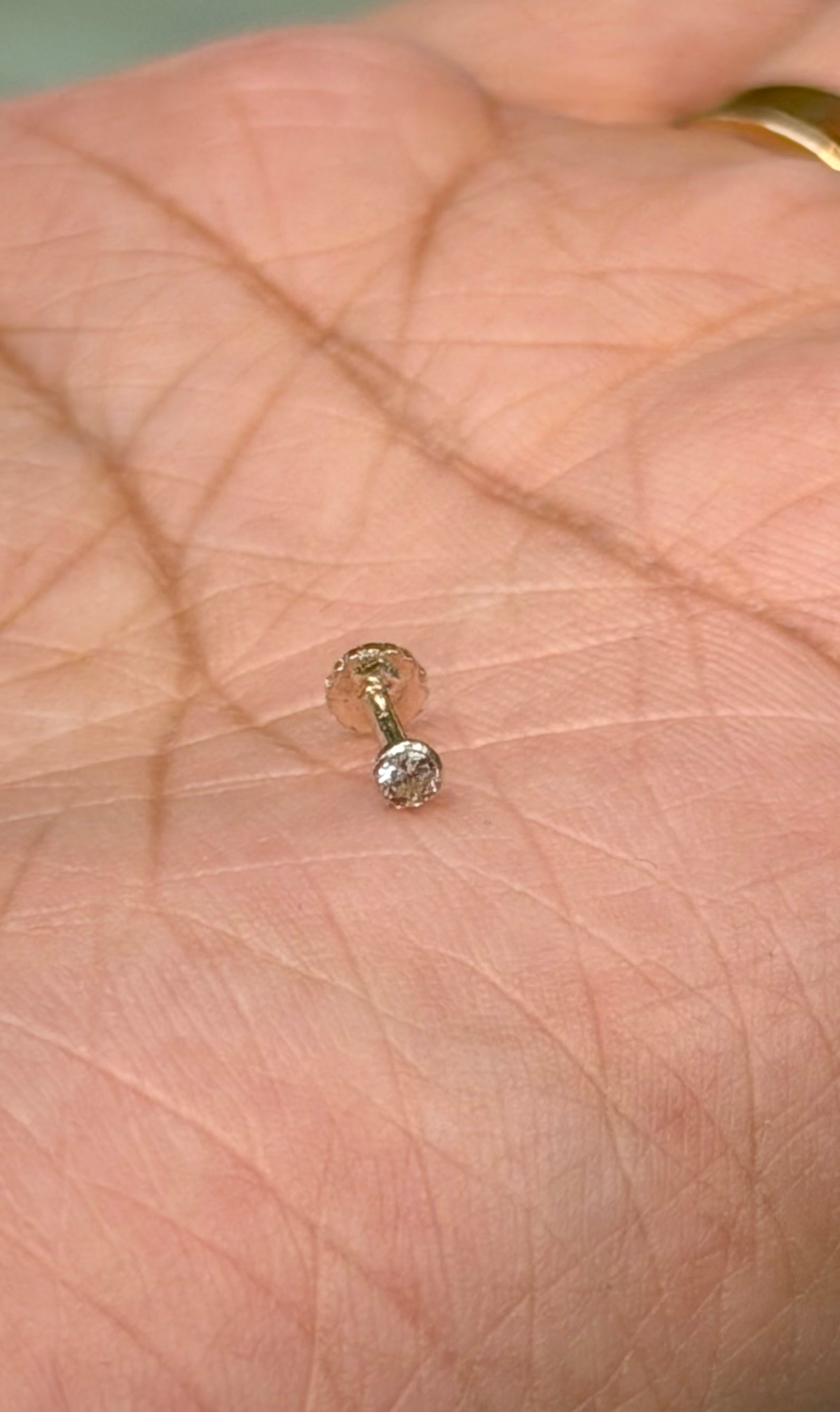 SILVER NOSE PIN