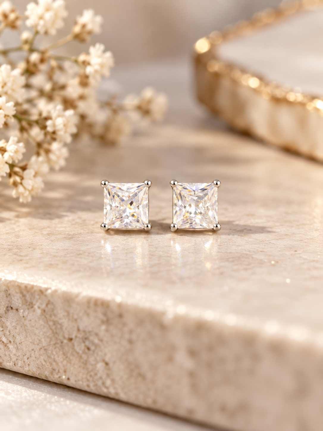 925 SILVER SQUARE CRYSTAL EARSTUDS GE662