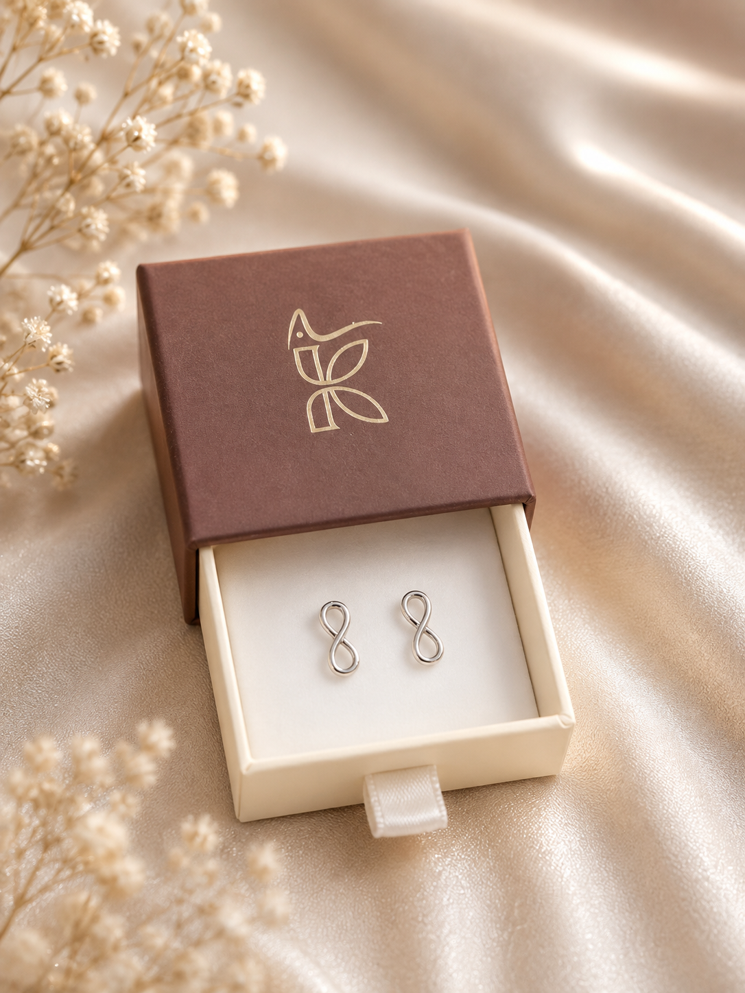 925 SILVER INFINITY EARSTUDS GE810
