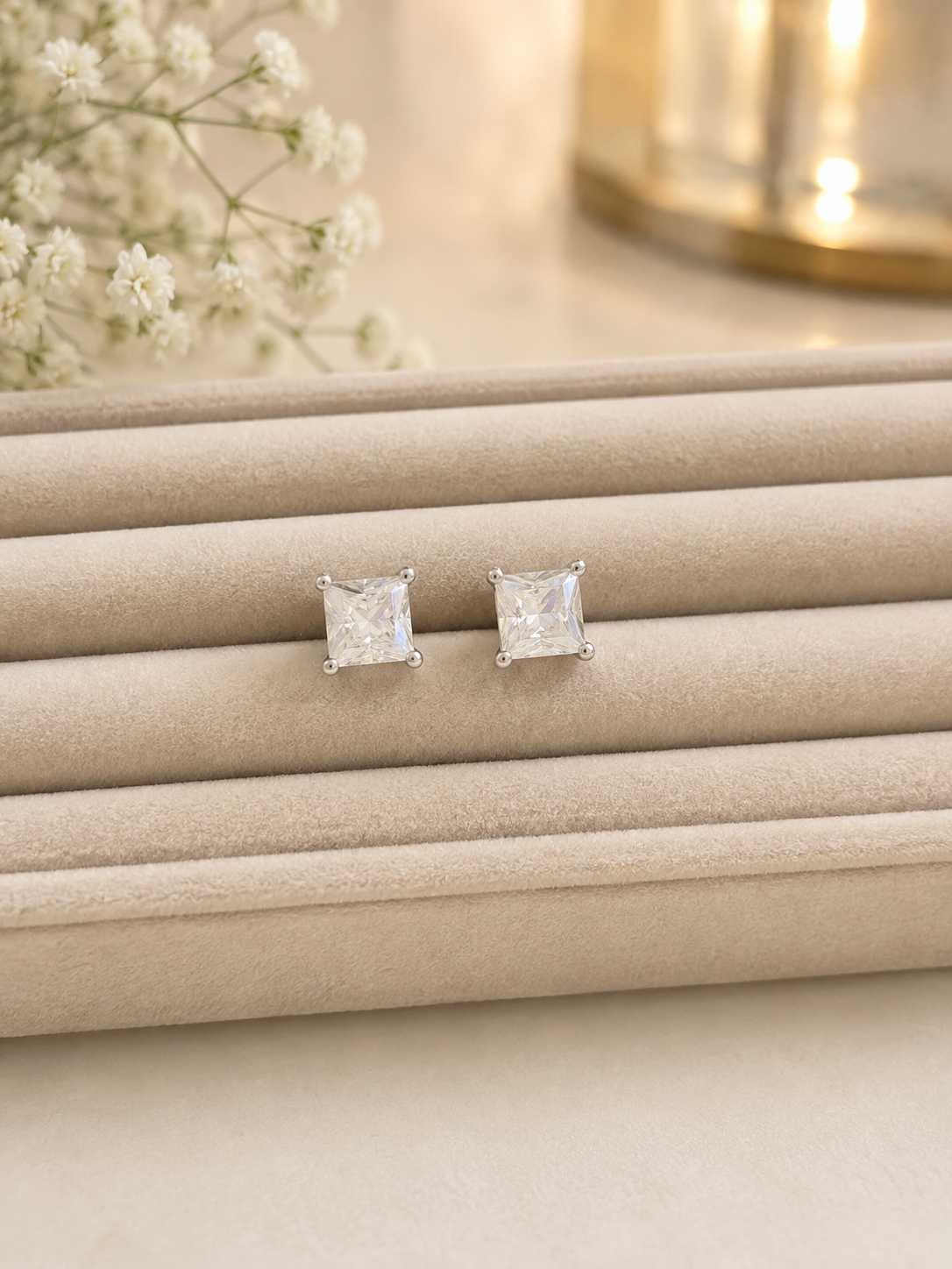 925 SILVER SQUARE CRYSTAL EARSTUDS GE235