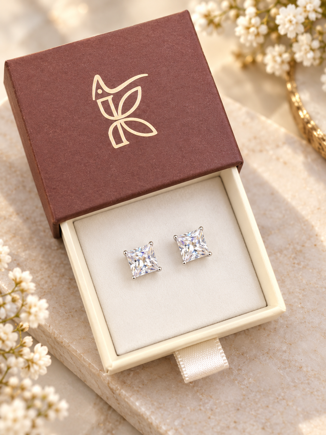 925 SILVER SQUARE CRYSTAL EARSTUDS GE523