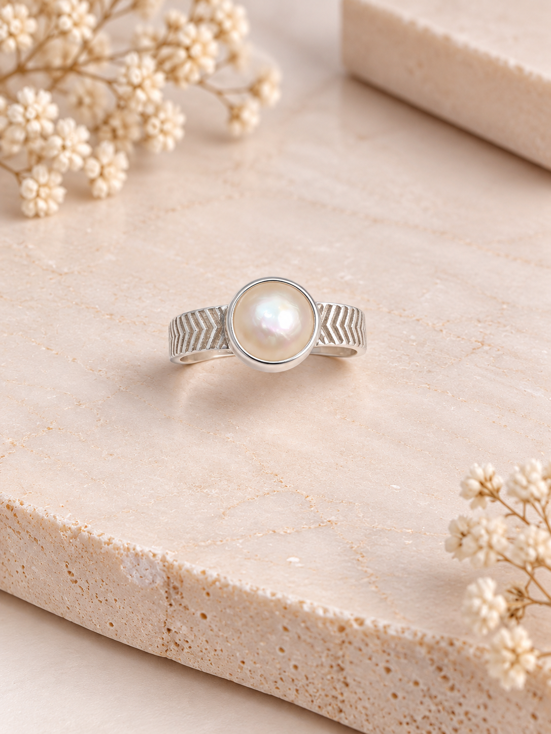 PURE SILVER PEARL RING SIZE 10 PR055