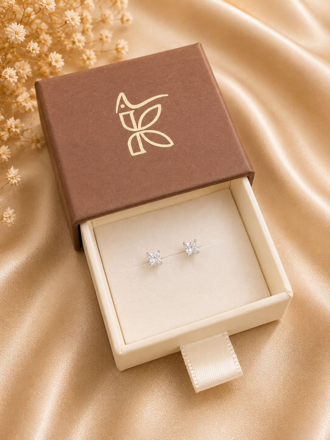 925 SILVER SQUARE CRYSTAL EARSTUDS GE371