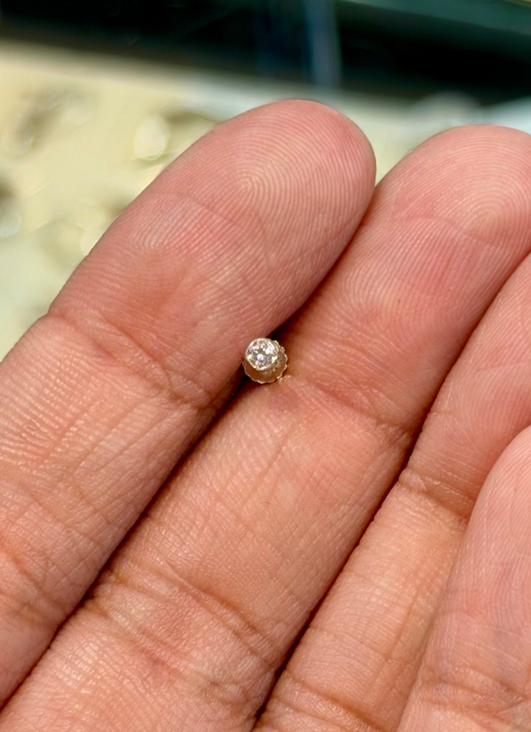 3MM STONE NOSE PIN
