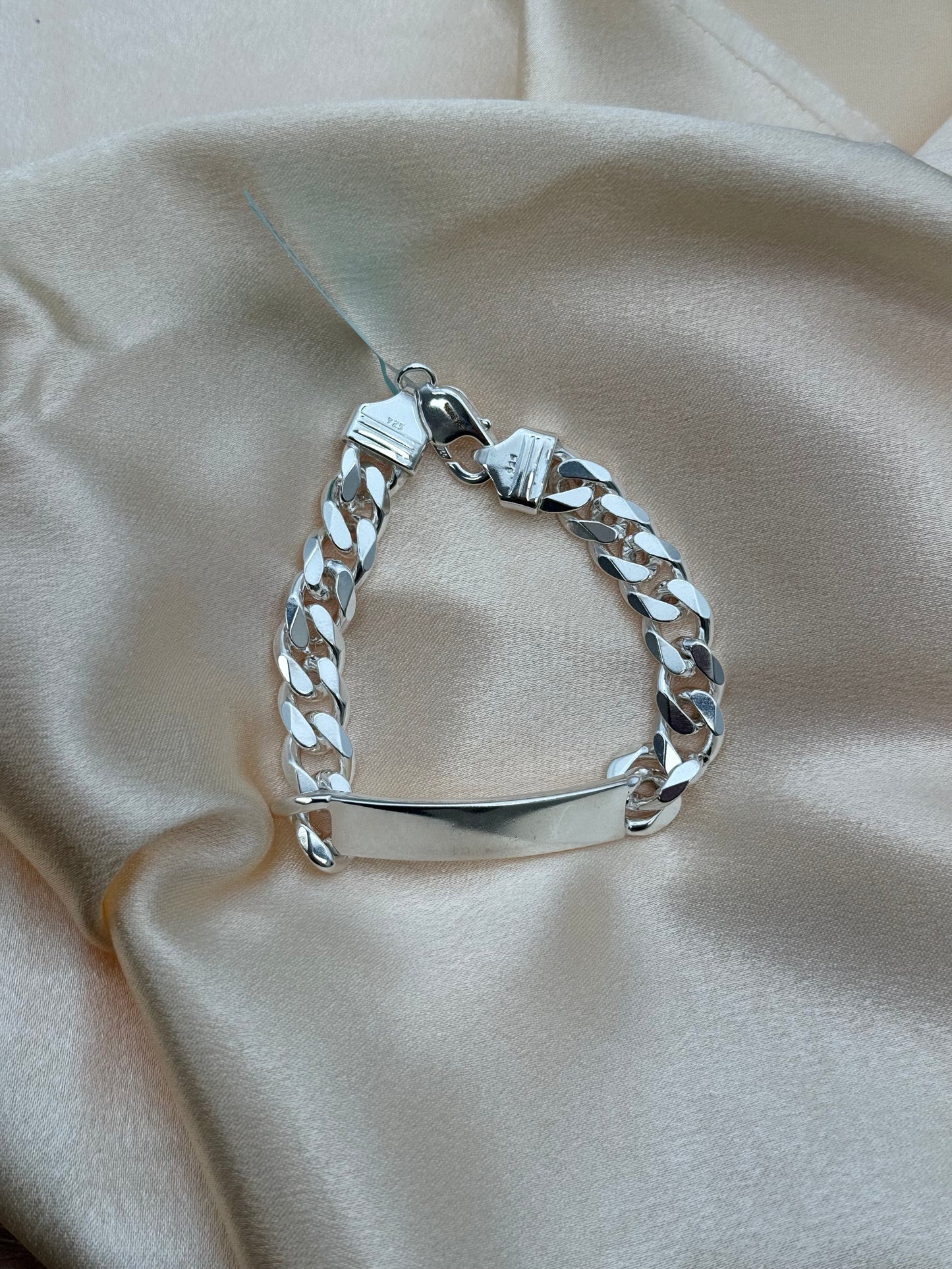 SILVER BRACELET SIZE 8.5 BB023