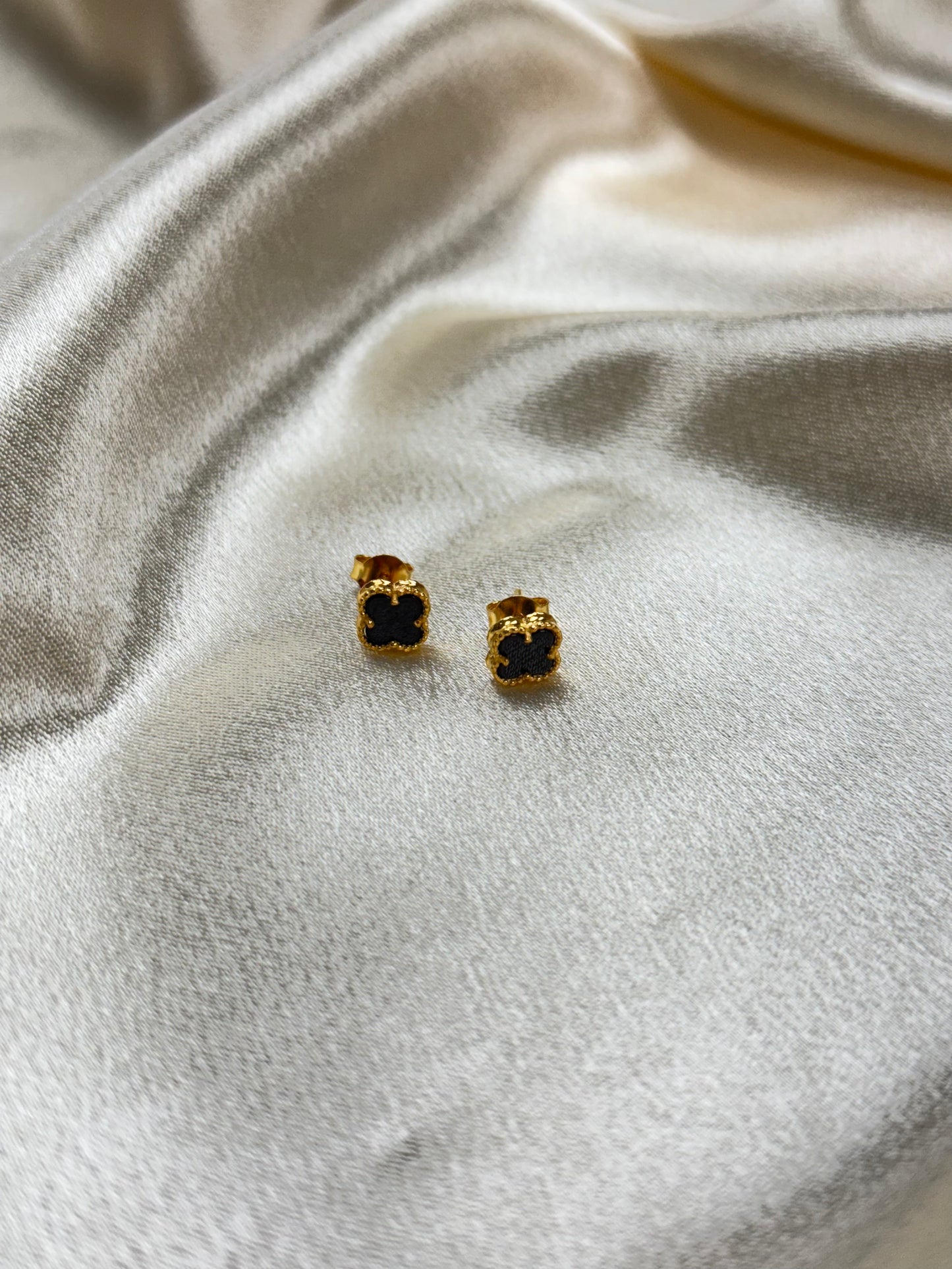 SILVER GOLD PLATED EARSTUDS GPI046