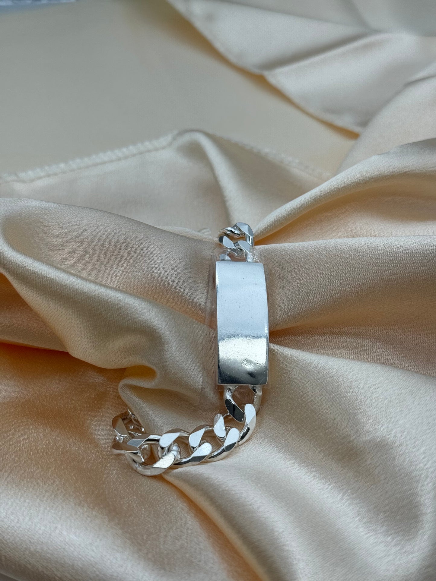 SILVER BRACELET SIZE 8.5 BB022