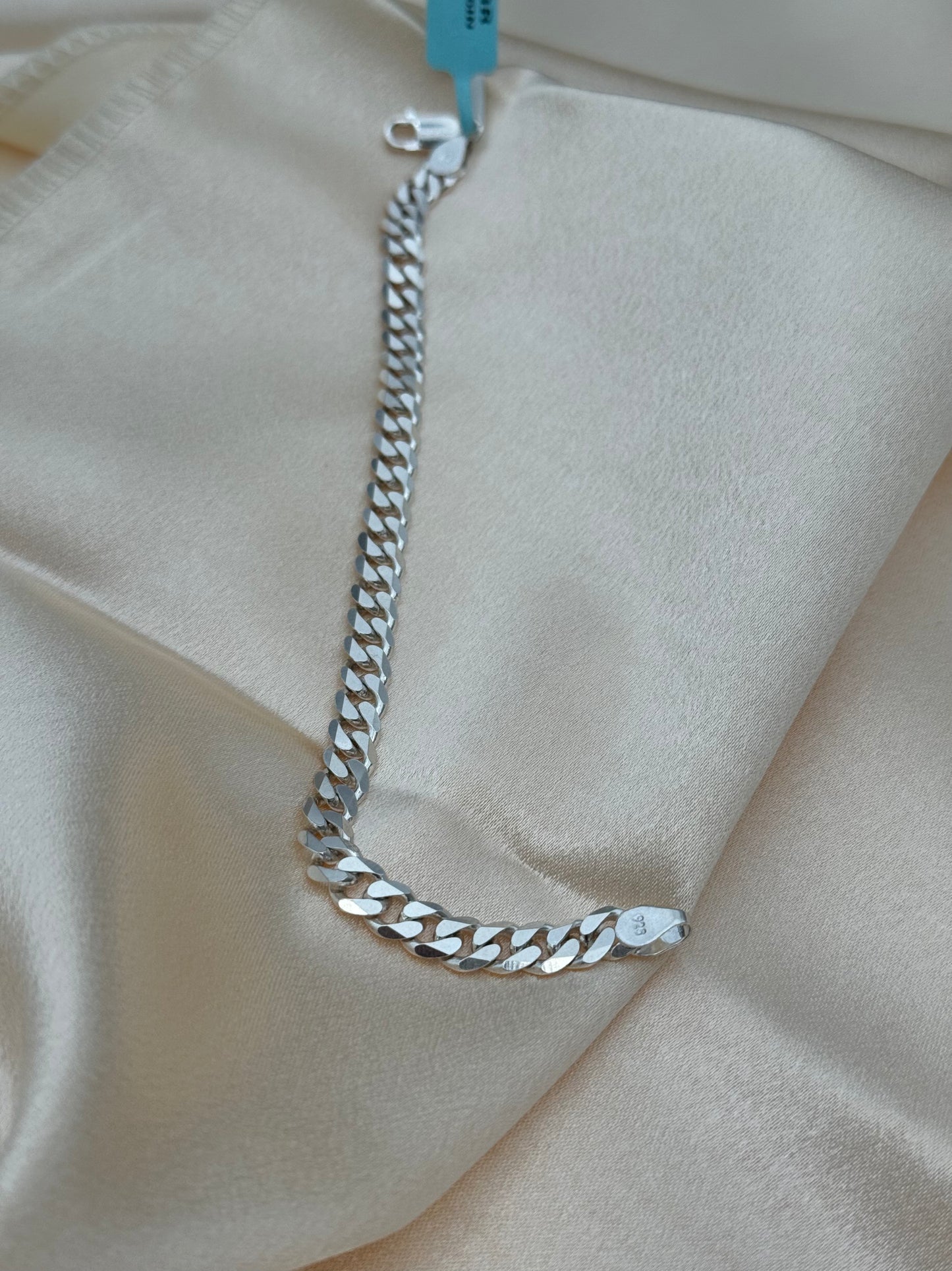 SILVER BRACELET SIZE 8.5 BB017