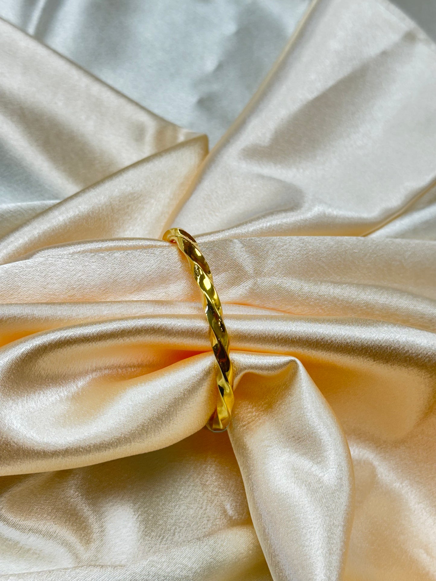 SILVER GOLD PLATED BANGLE  BRACELET GPI038