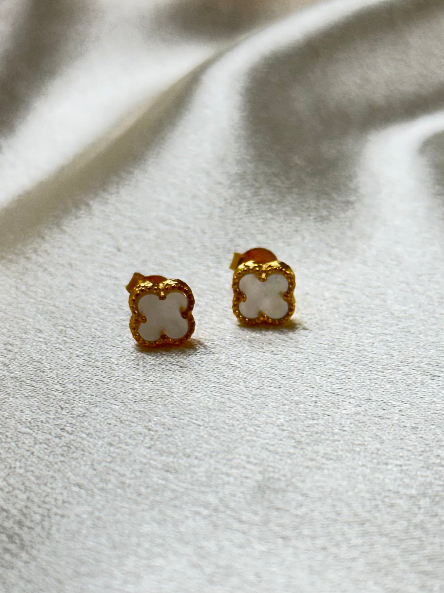 SILVER GOLD PLATED EARSTUDS GPI049
