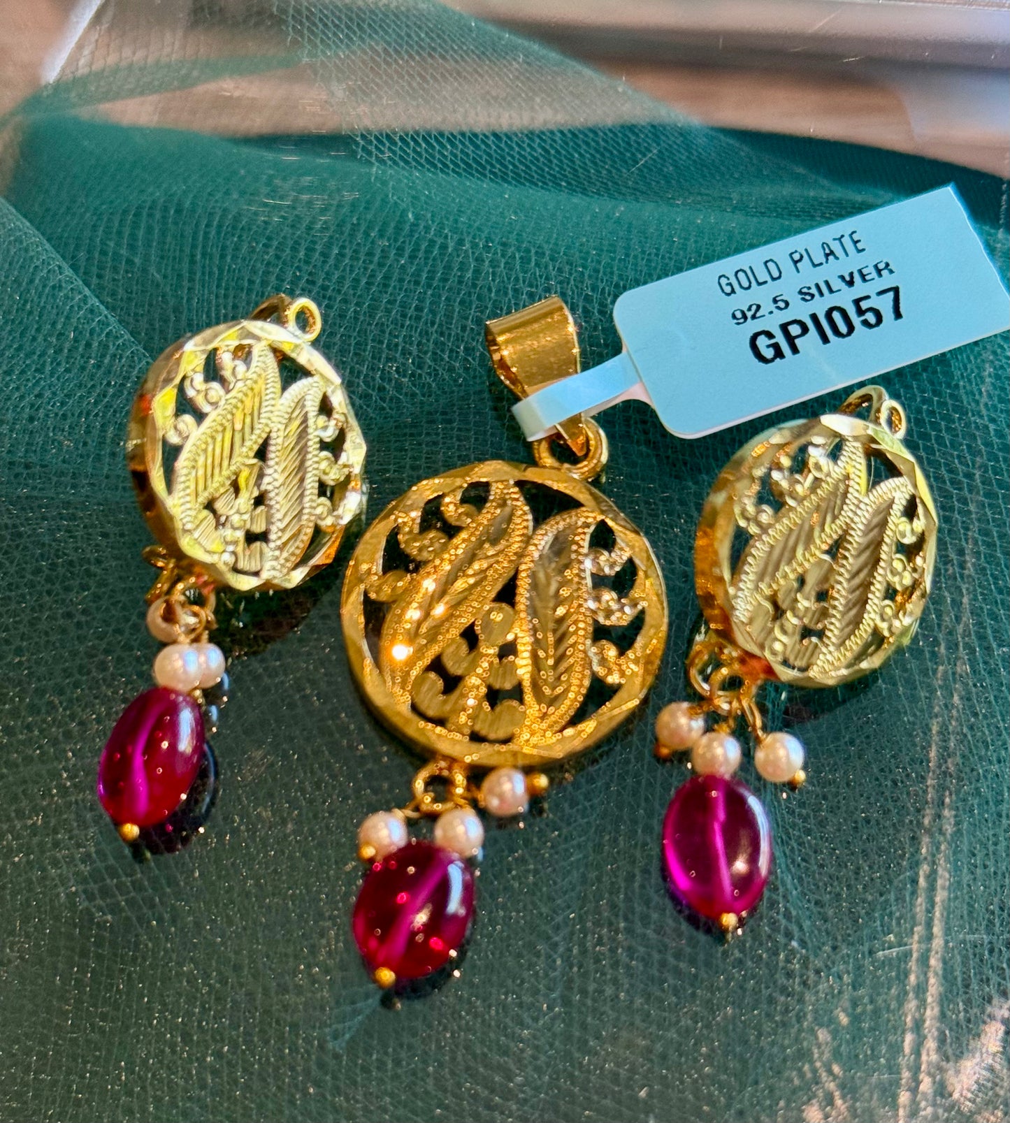 GOLD PLATE PENDANT SET GPI057