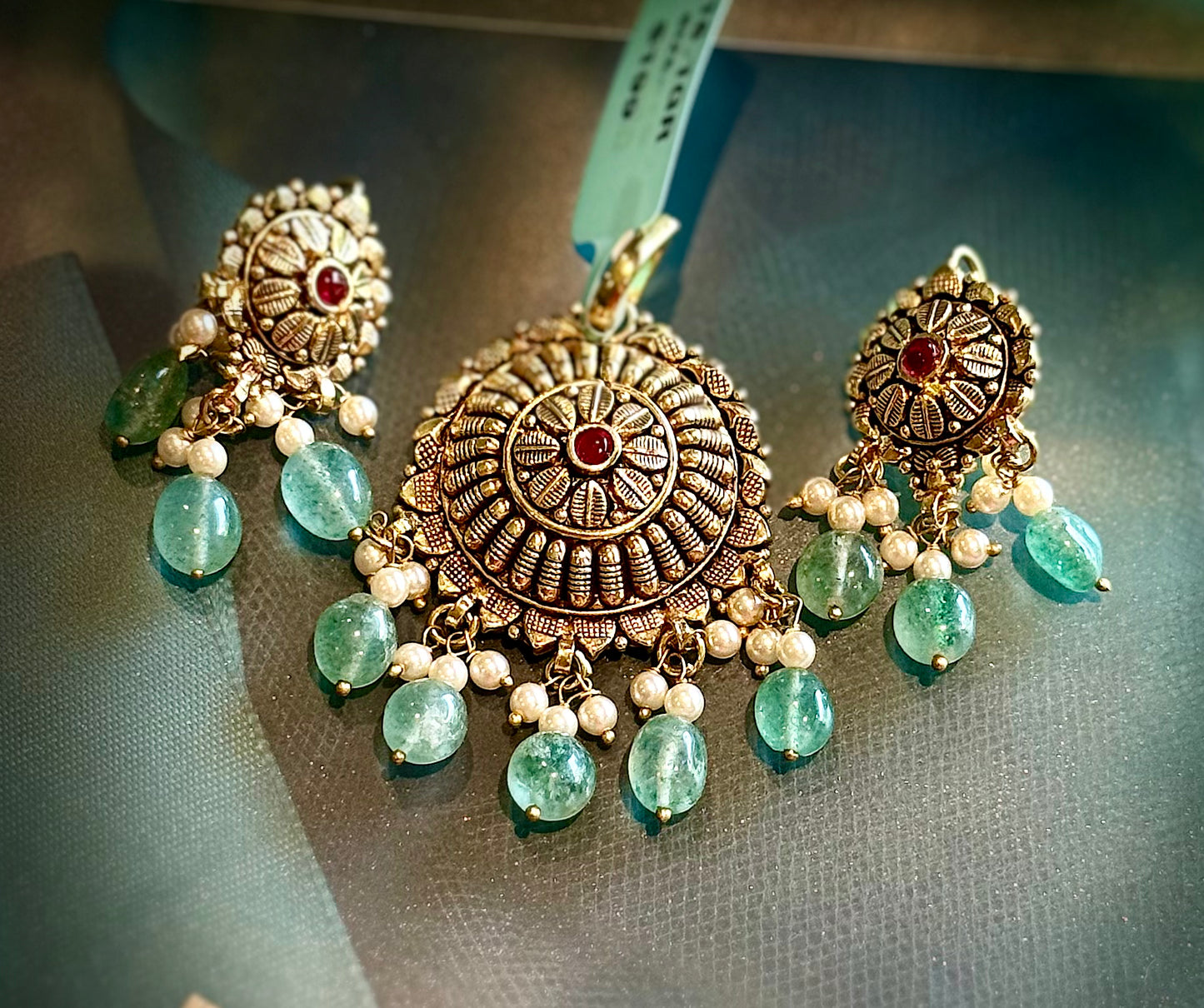 GOLD PLATE PENDANT SET GPI052