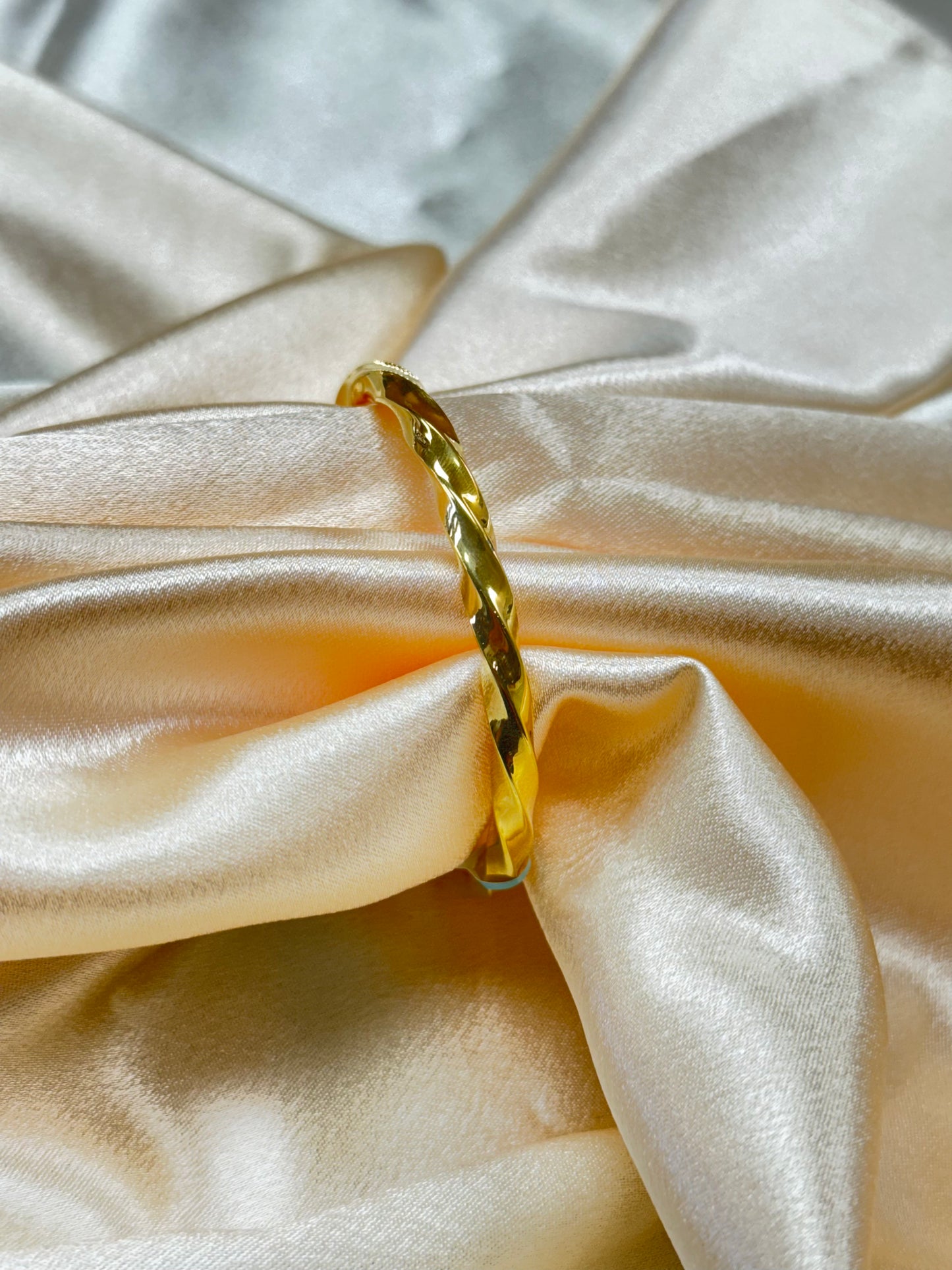 SILVER GOLD PLATED BANGLE  BRACELET GPI038