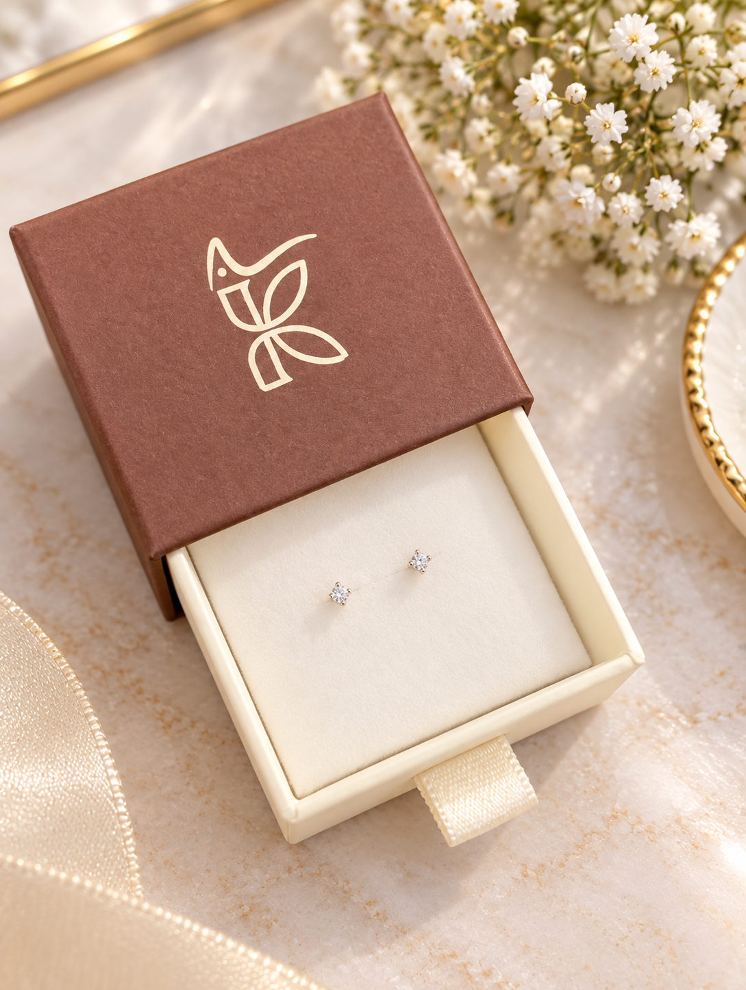 925 SILVER SQUARE CRYSTAL EARSTUDS GE348