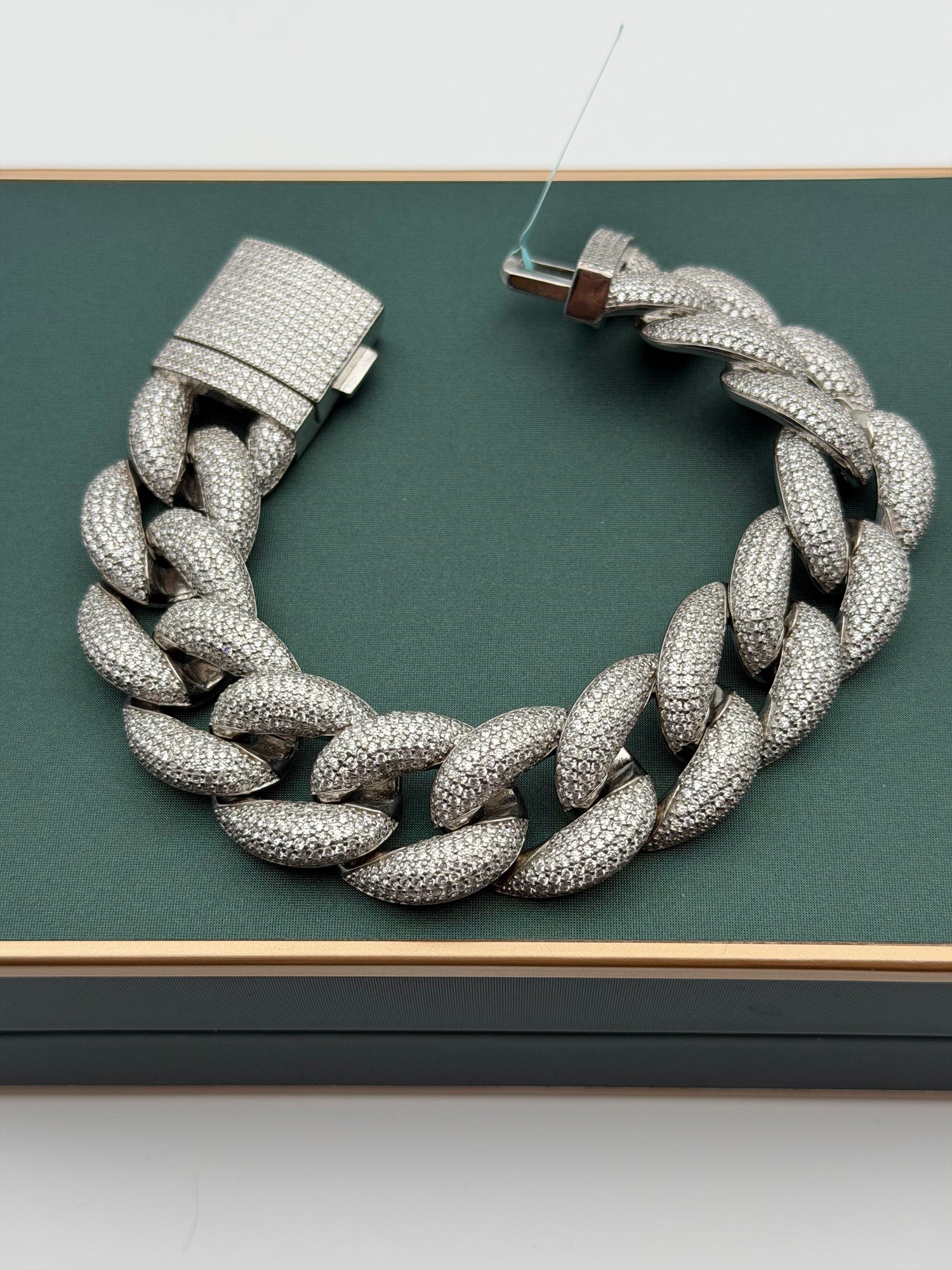 HEAVY ICED OUT BRACELET IC005