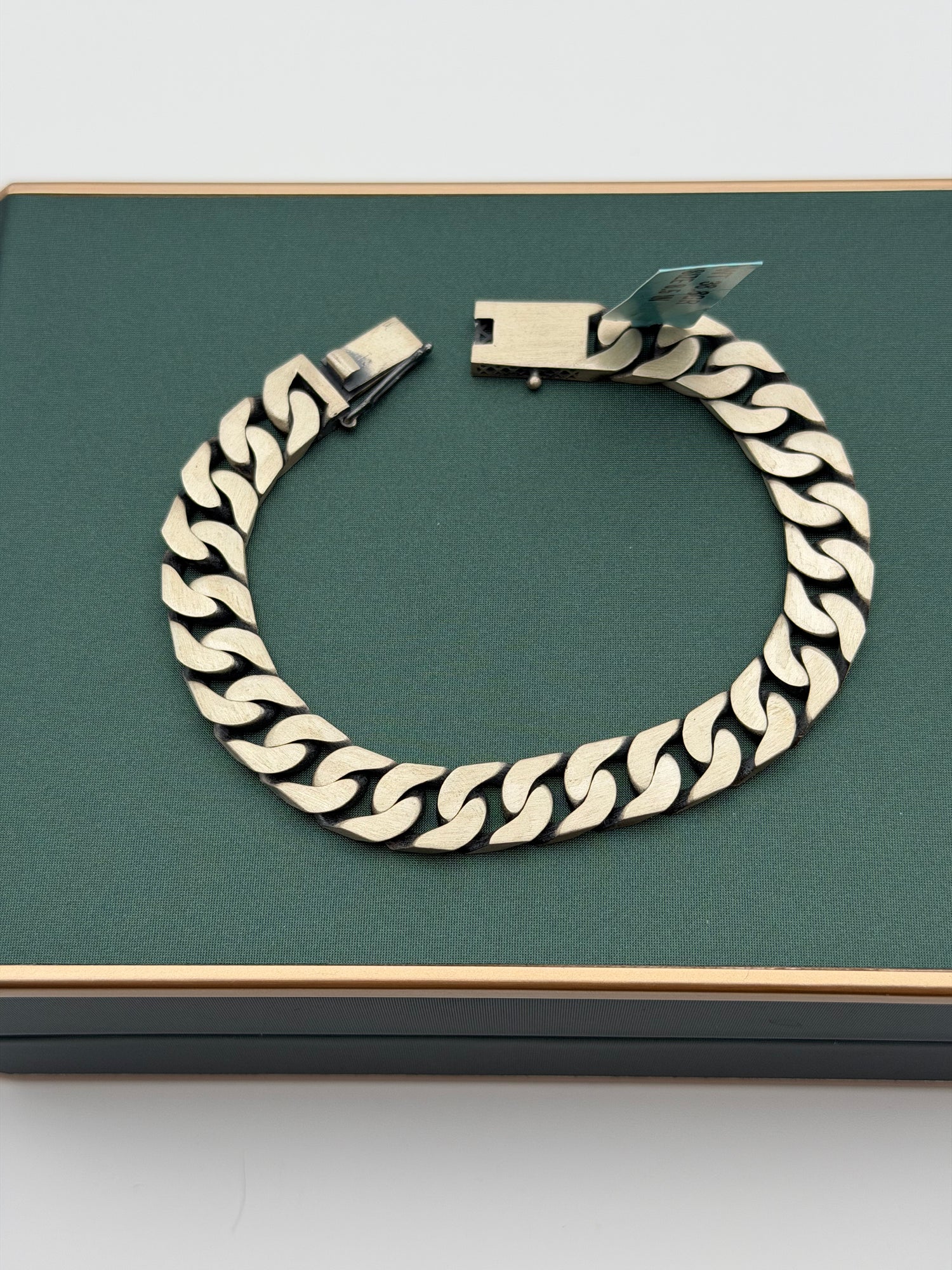 SILVER GUNMETAL BRACELET BB092