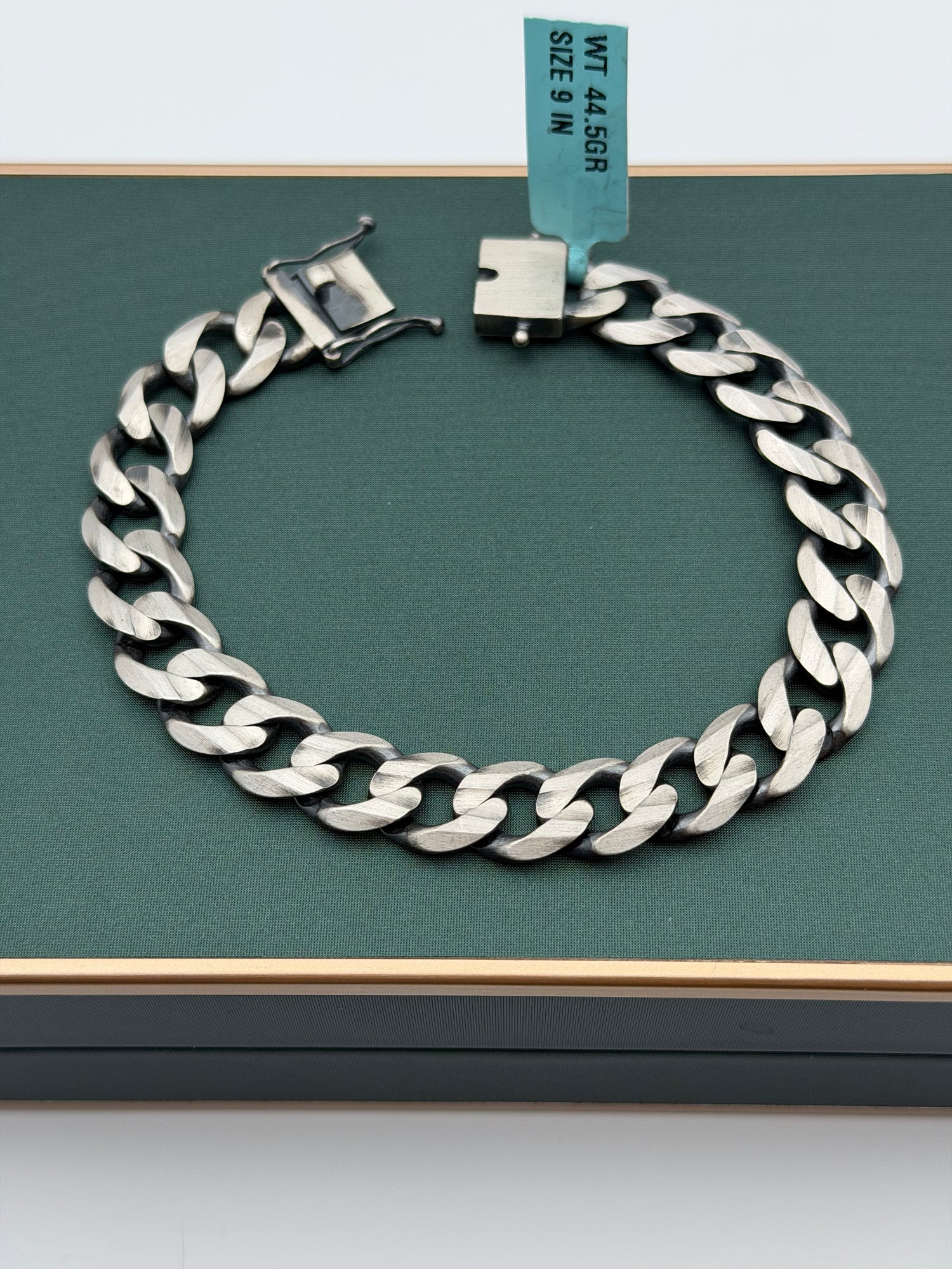SILVER GUNMETAL BRACELET BB091