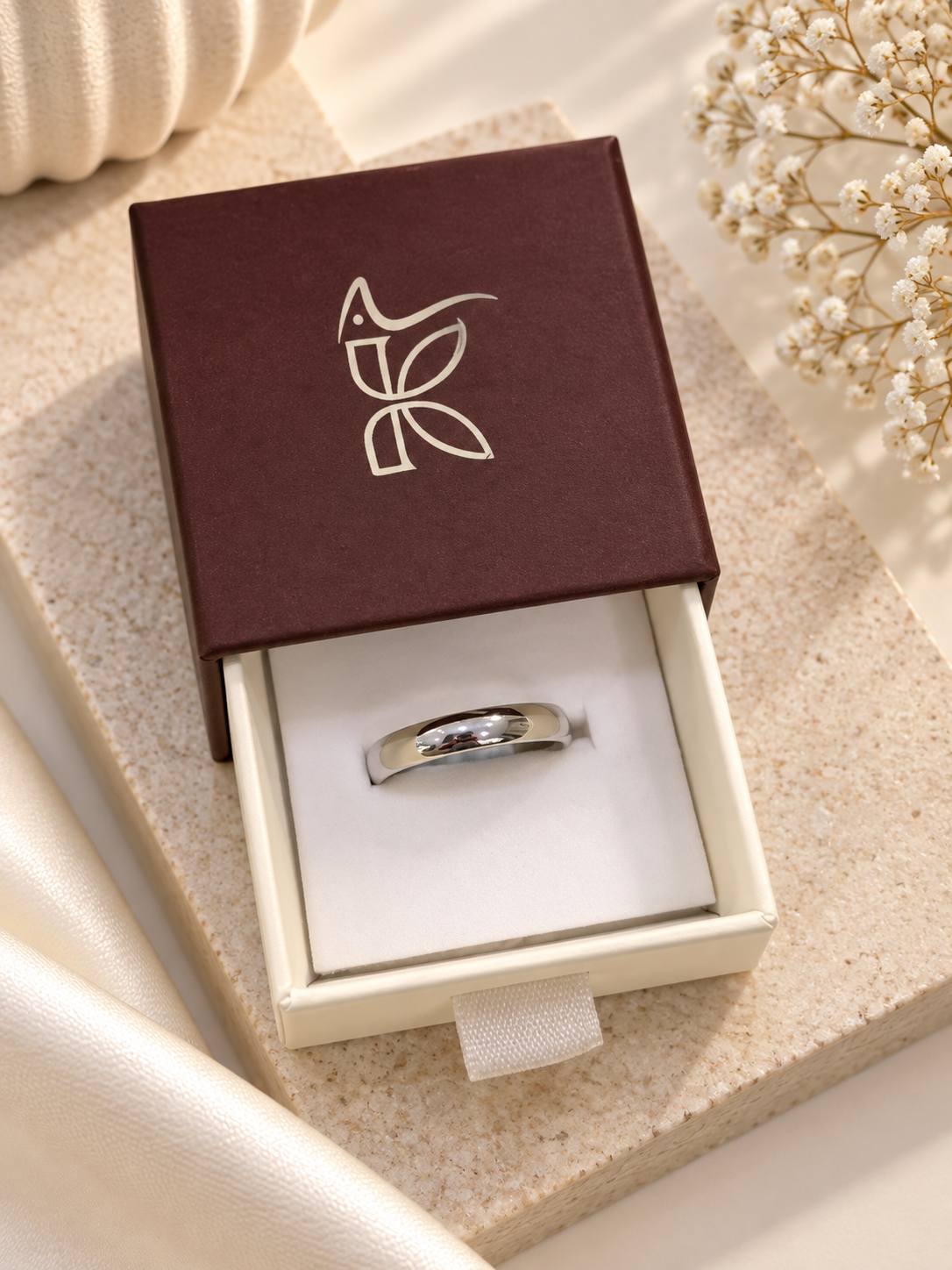 925 SILVER BAND SIZE 8 PB100