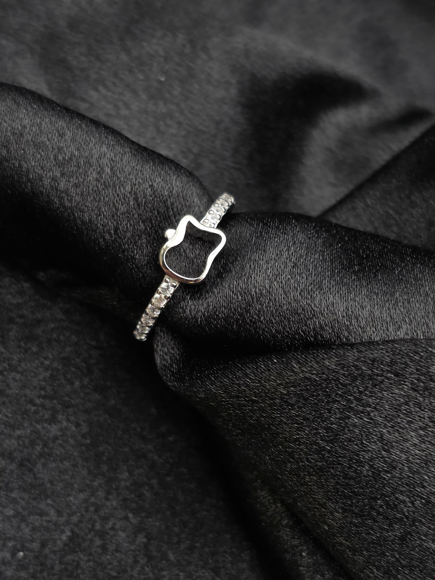 SILVER RING SIZE 7 GR523