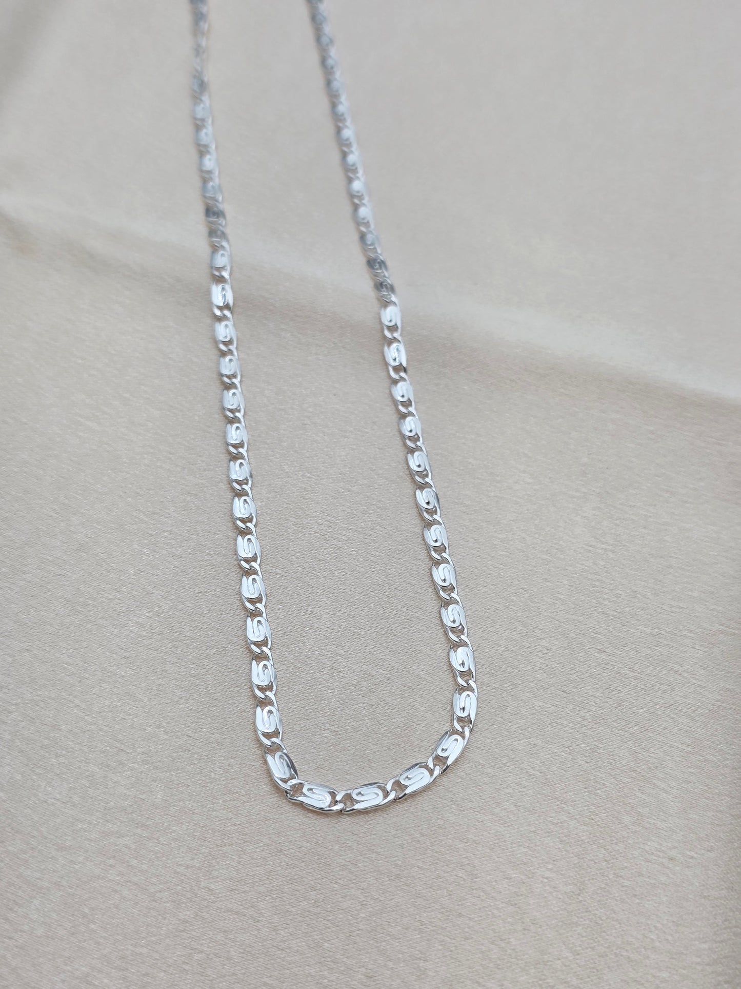 SILVER CHAIN 18 INCH LC104