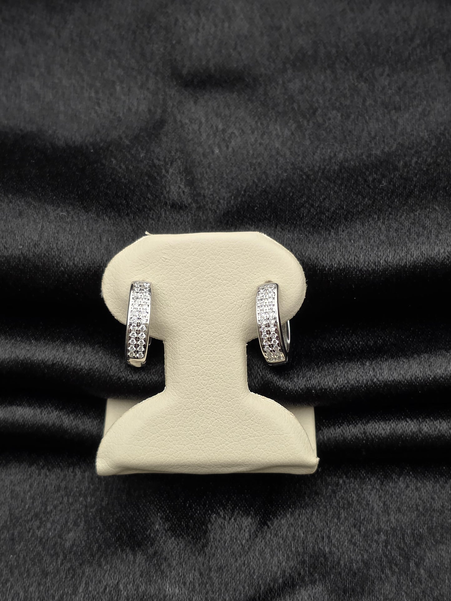 SILVER HOOPS GH157