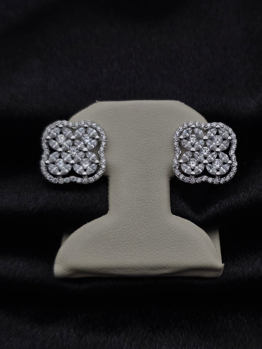 SILVER EAR STUDS GE586