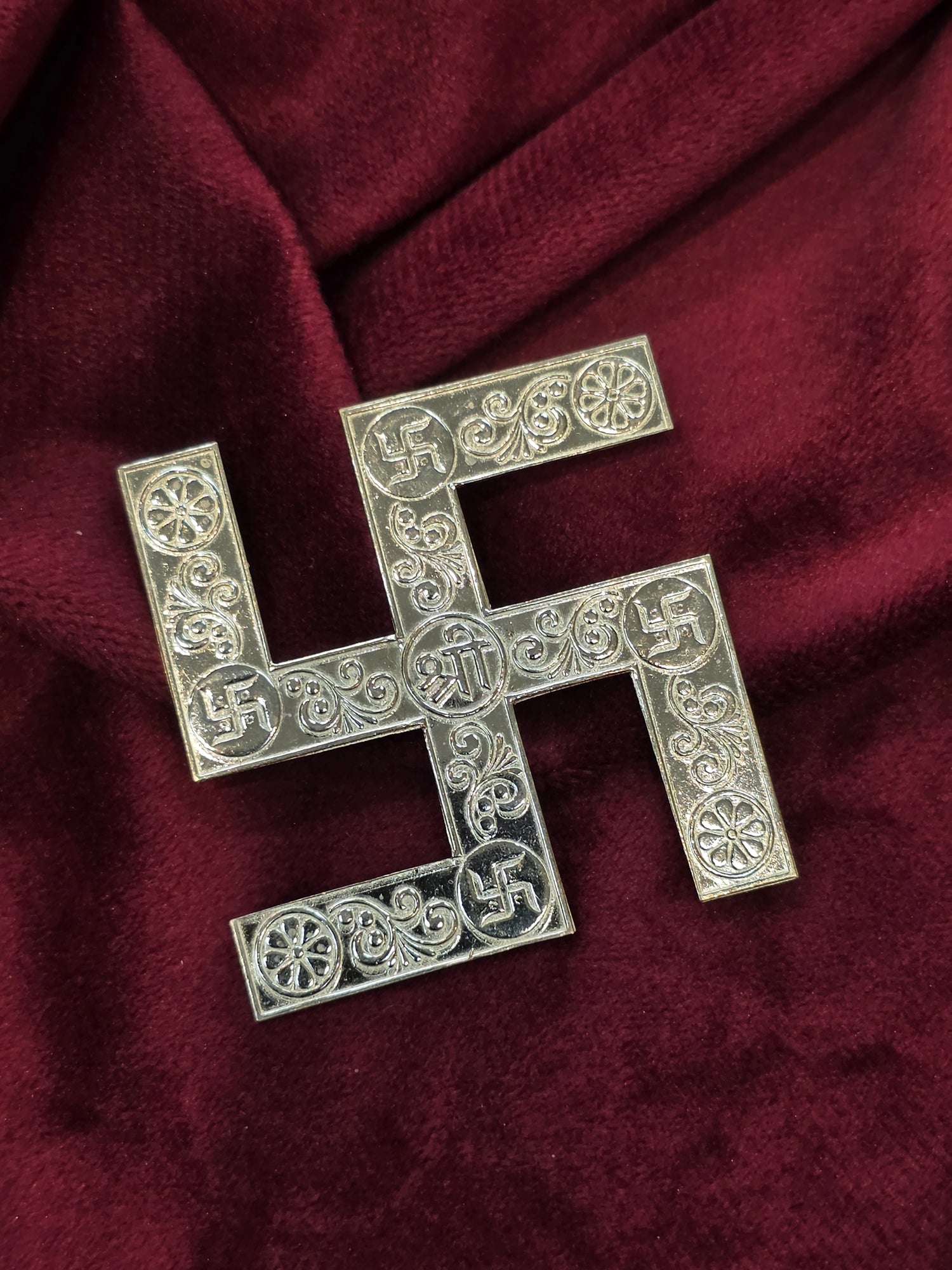 PURE SILVER SWASTIK AC140